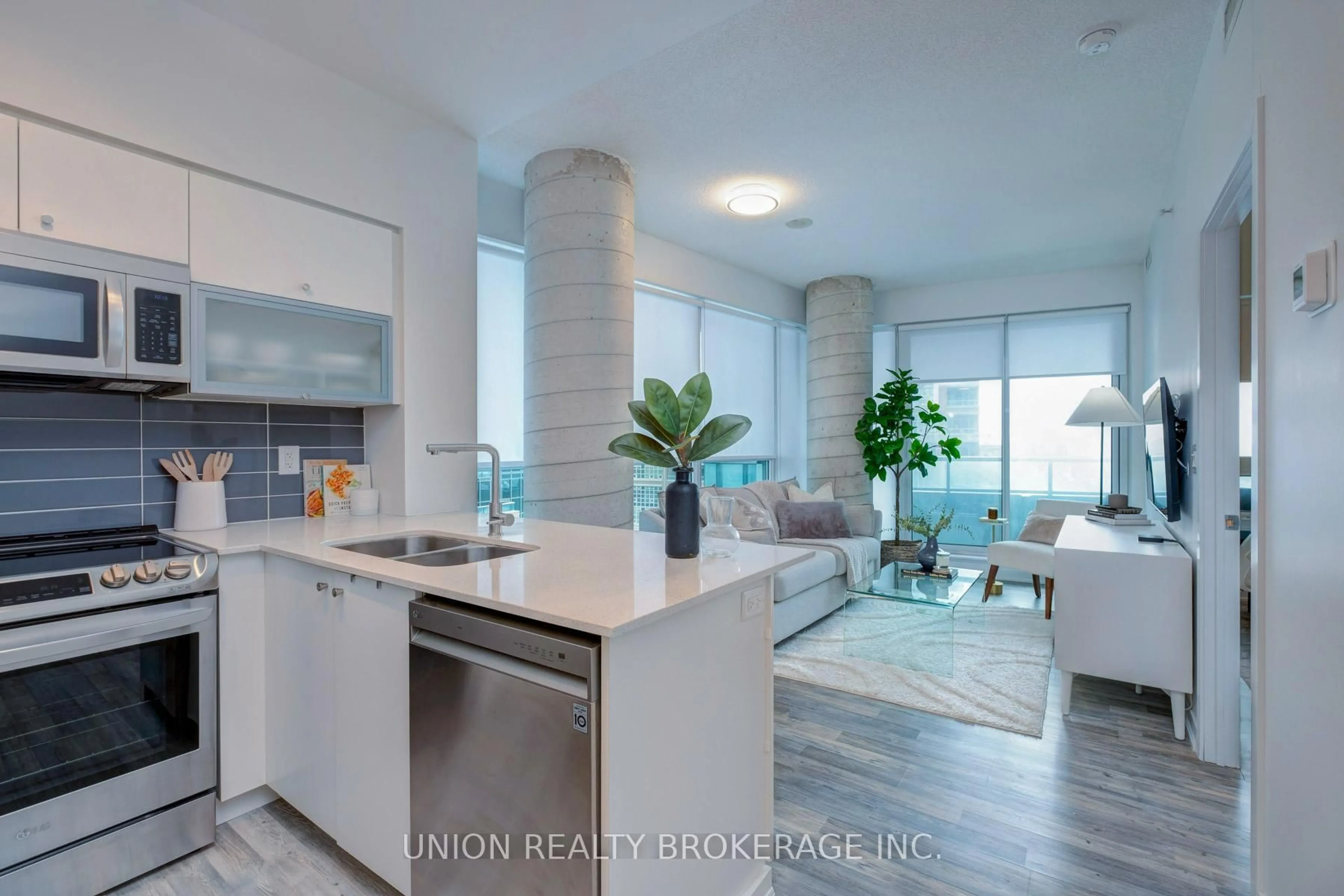 Open concept kitchen, unknown for 150 East Liberty St #506, Toronto Ontario M6K 3R5