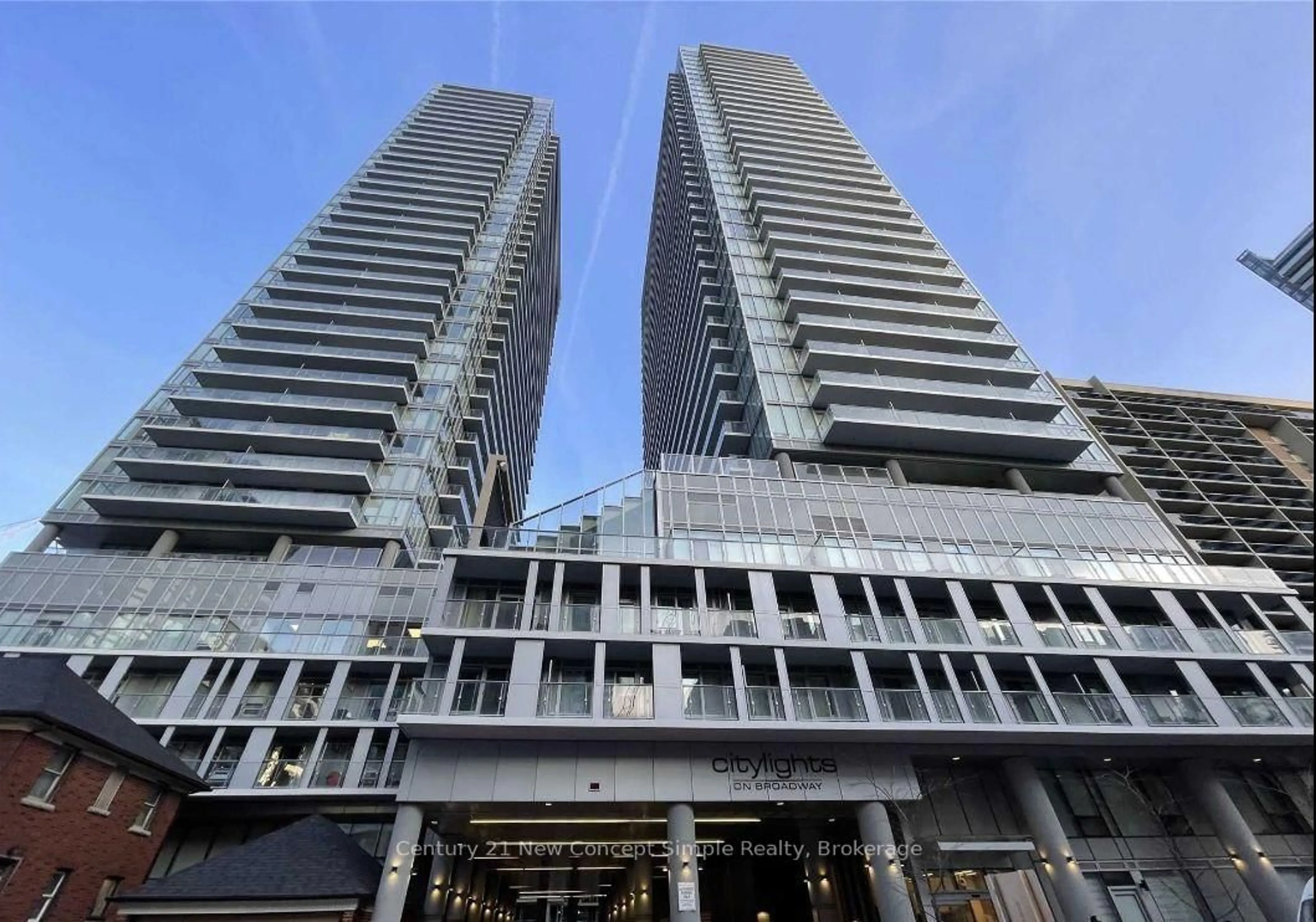 Indoor foyer for 195 Redpath Ave #702, Toronto Ontario M4P 0E4