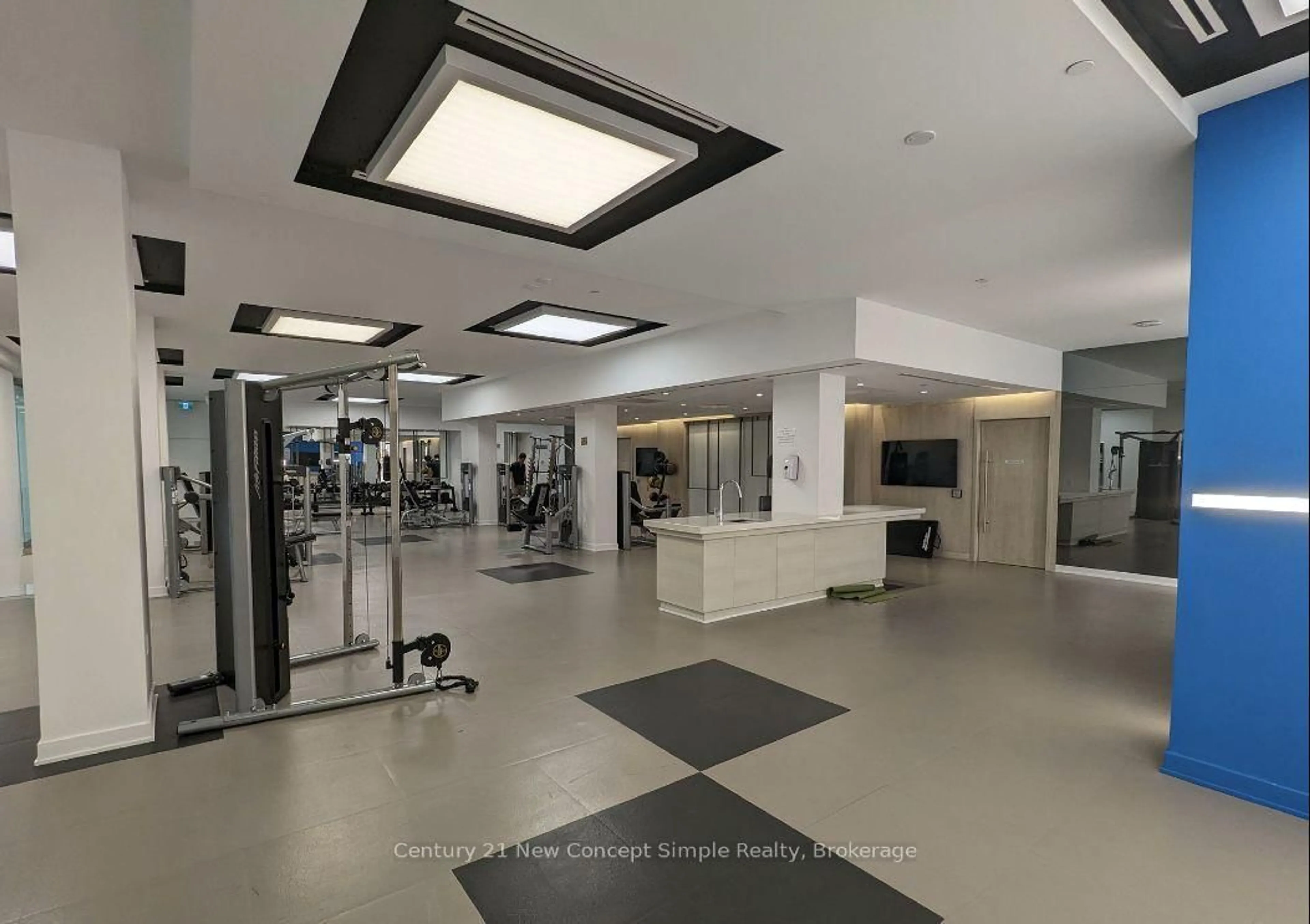 Indoor foyer for 195 Redpath Ave #702, Toronto Ontario M4P 0E4