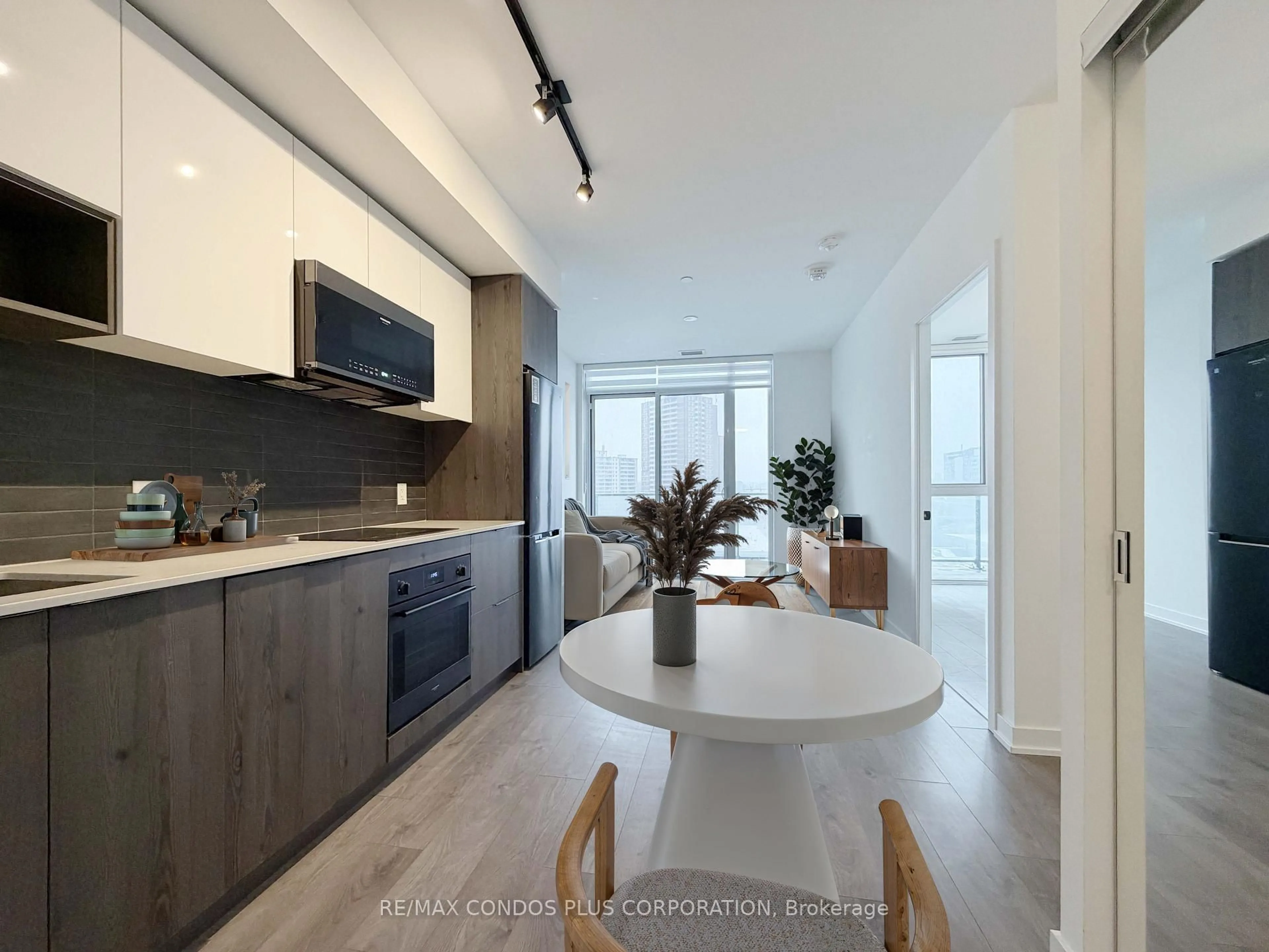 Open concept kitchen, unknown for 5 Defries St #925, Toronto Ontario M5A 0W7