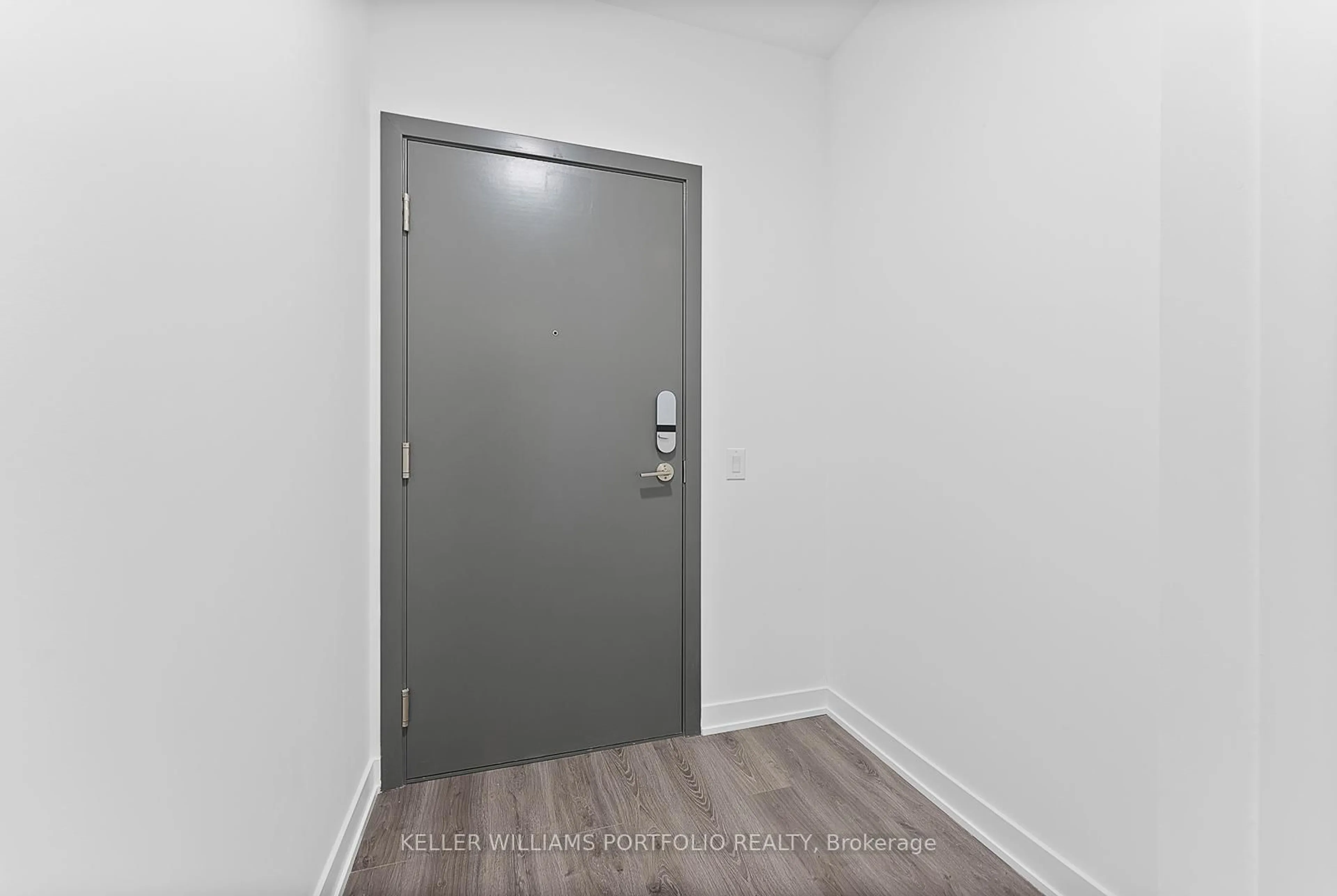 Indoor entryway for 9 Tecumseth St #506, Toronto Ontario M5V 0S5
