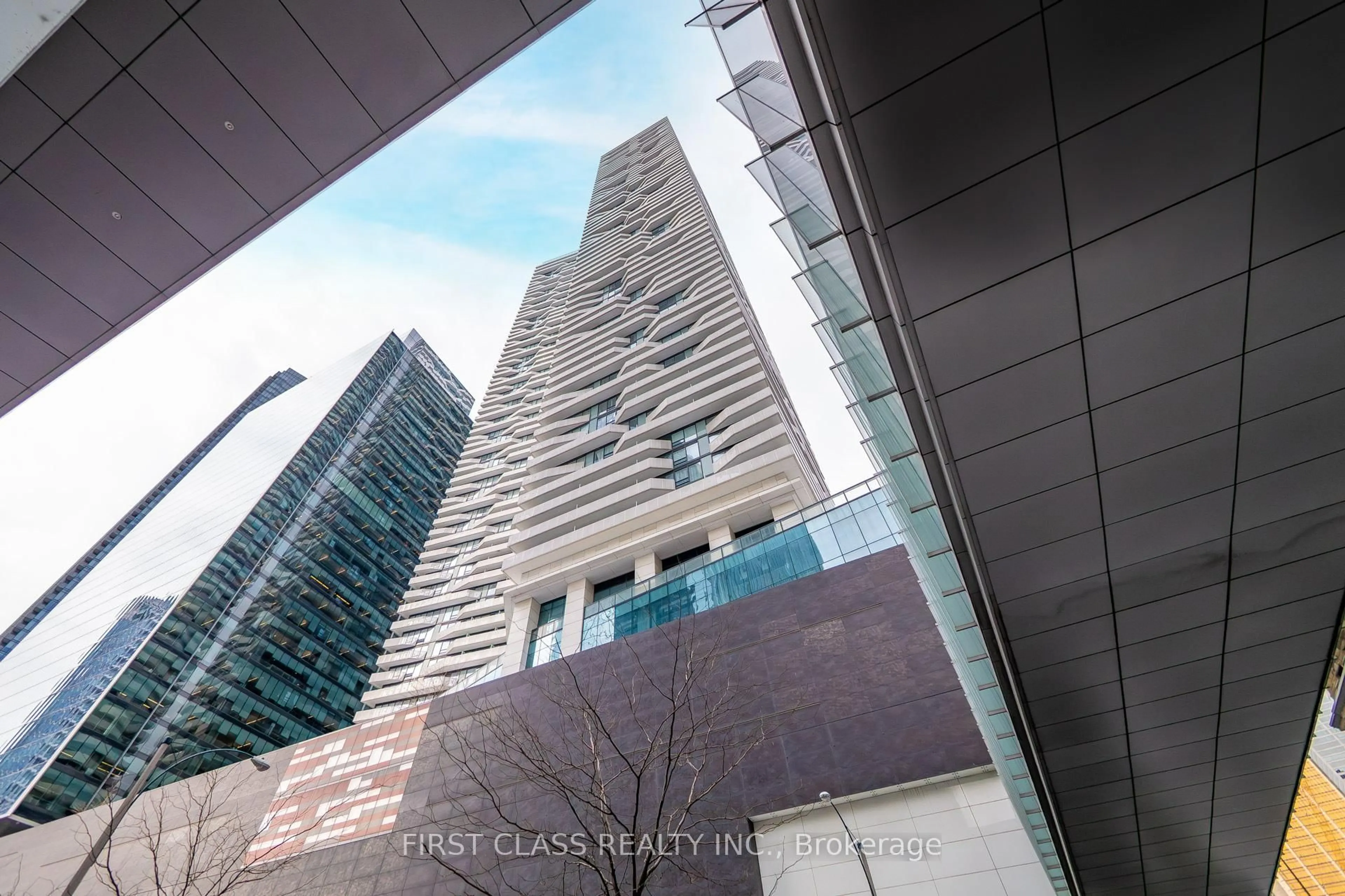 Indoor foyer for 100 Harbour St #2502, Toronto Ontario M5J 0B5