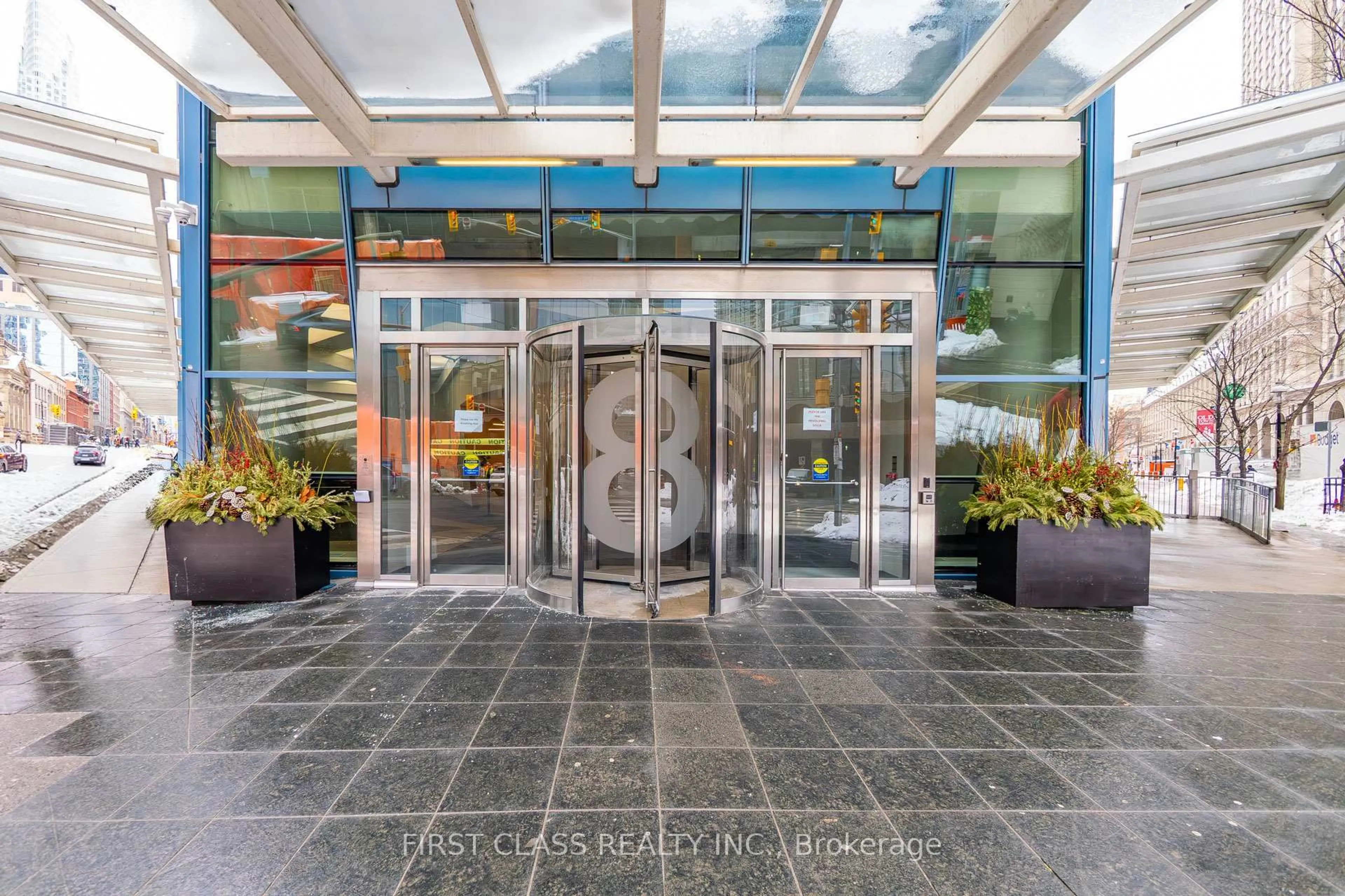 Indoor foyer for 8 The Esplanade Ave #4308, Toronto Ontario M5E 0A5