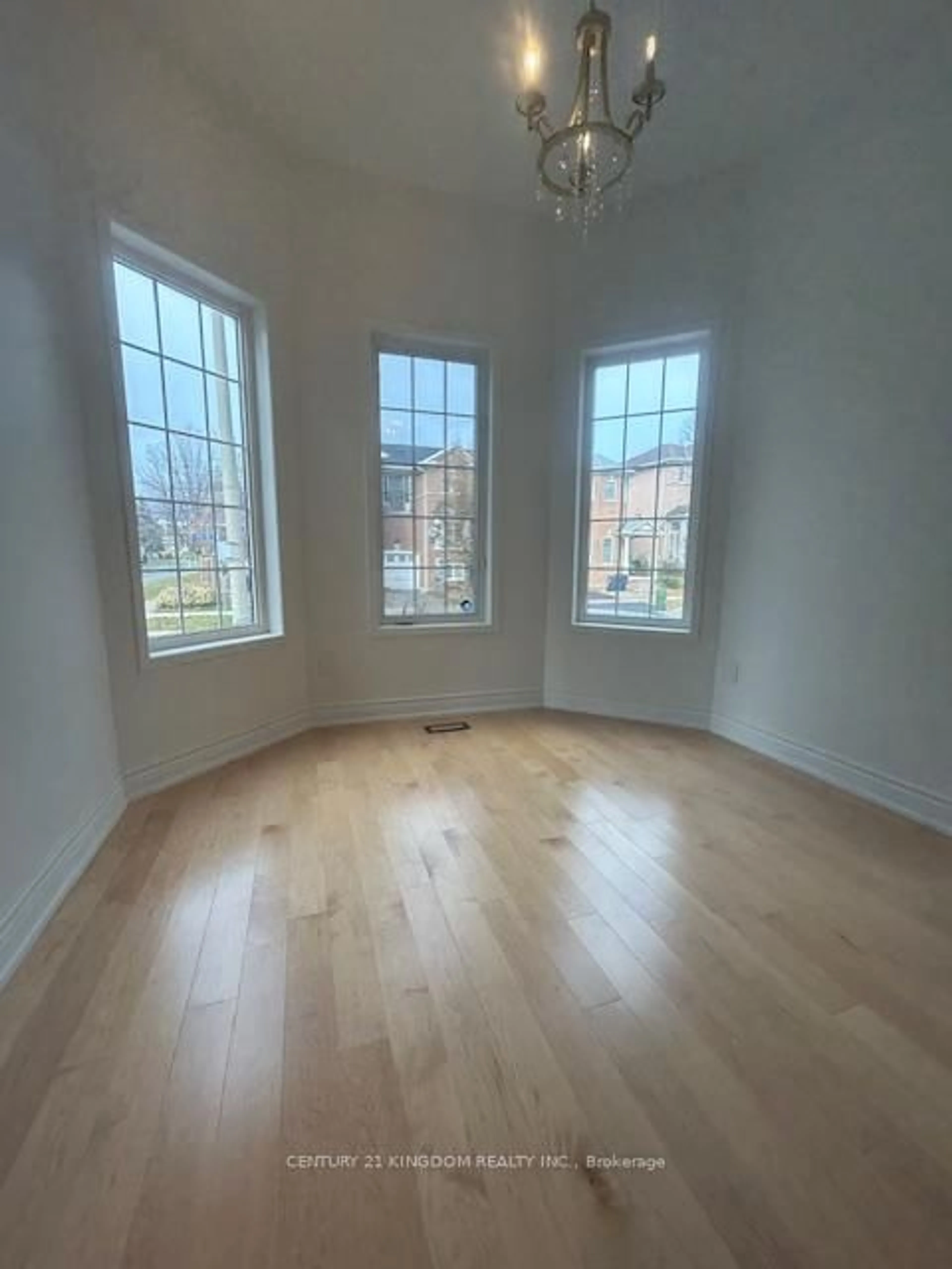 A pic of a room for 1 Seaton Park Rd, Toronto Ontario M3C 3Z7