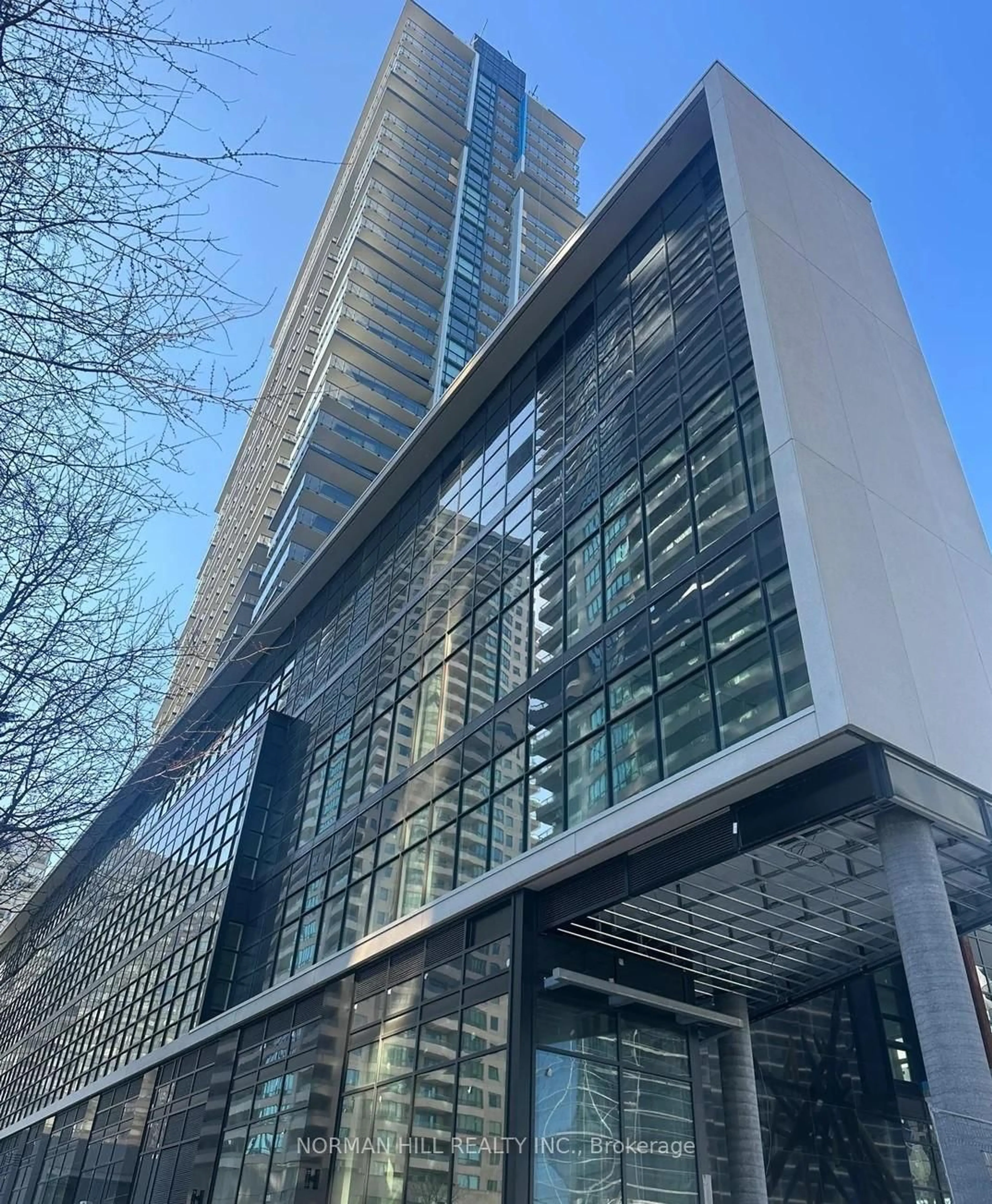 Indoor foyer for 4955 Yonge St #3105, Toronto Ontario M2N 0L8