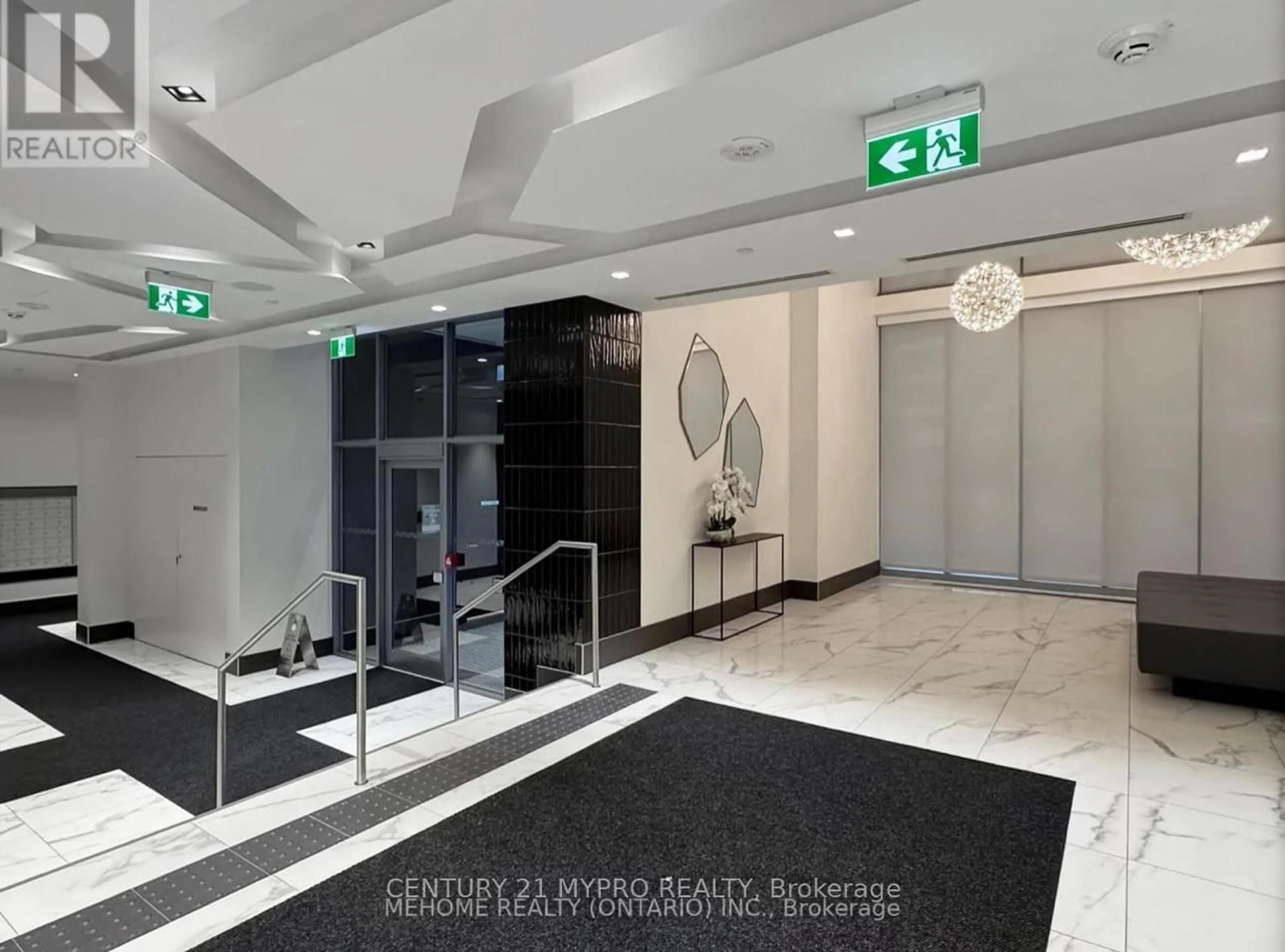 Indoor foyer for 25 Holly St #703, Toronto Ontario M4S 0E3