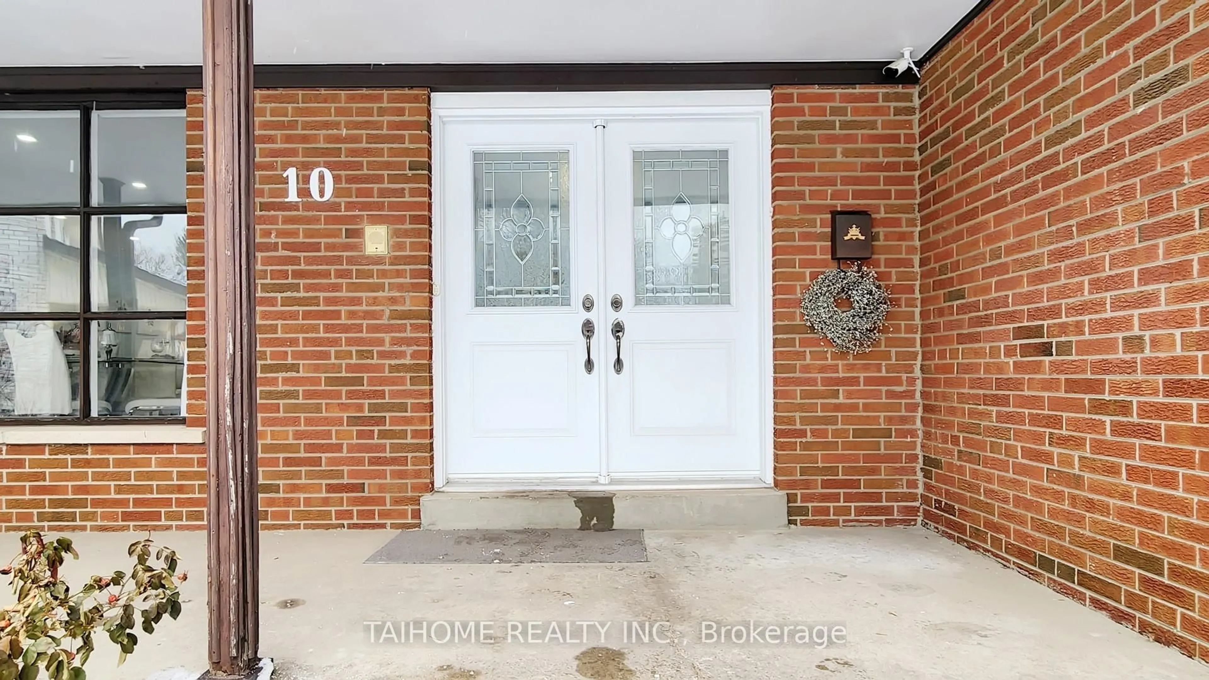 Indoor entryway for 10 Centurion Crt, Toronto Ontario M2K 2N4