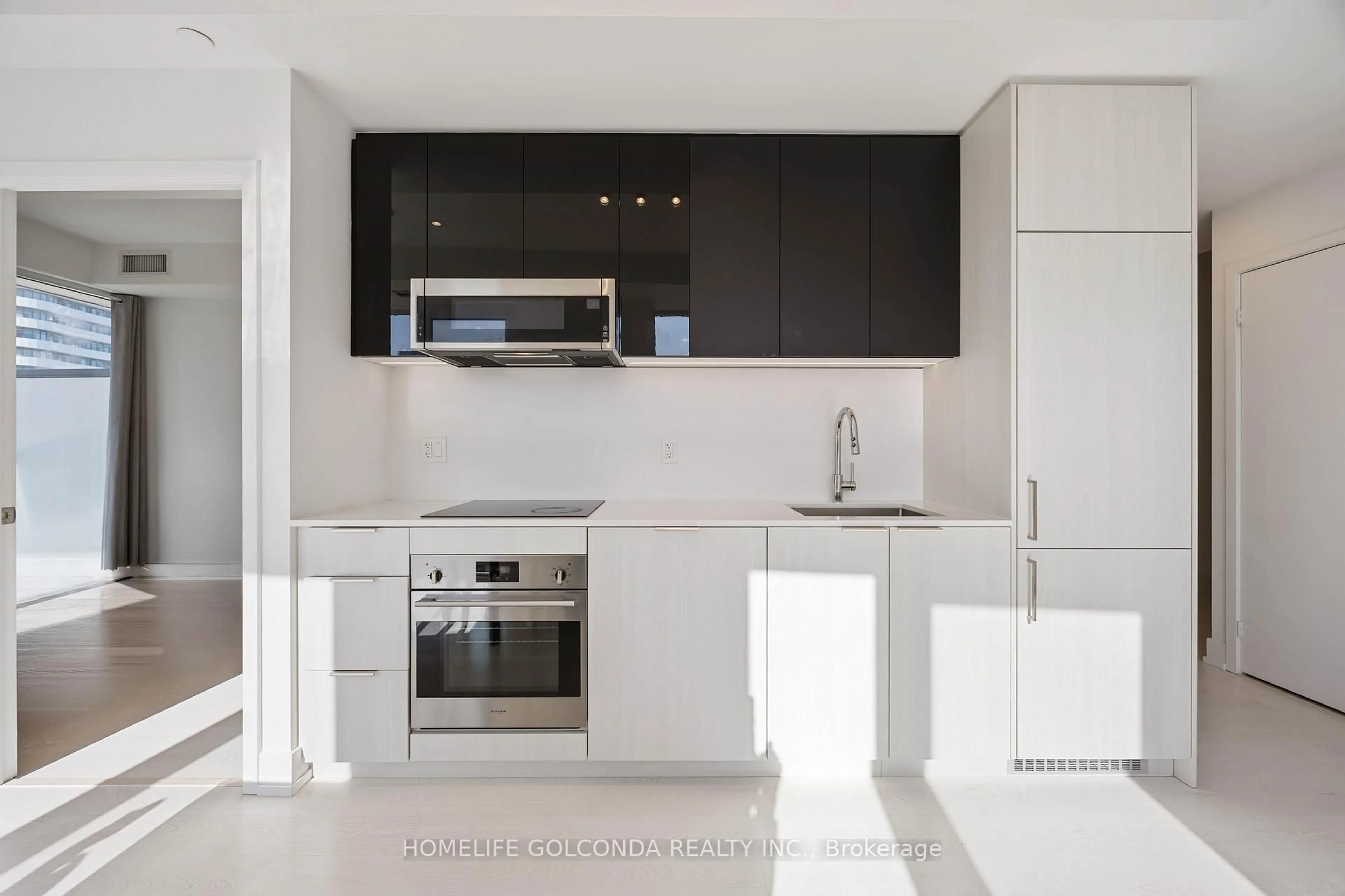 Standard kitchen, ceramic/tile floor for 308 Jarvis St #1803, Toronto Ontario M5B 0E3