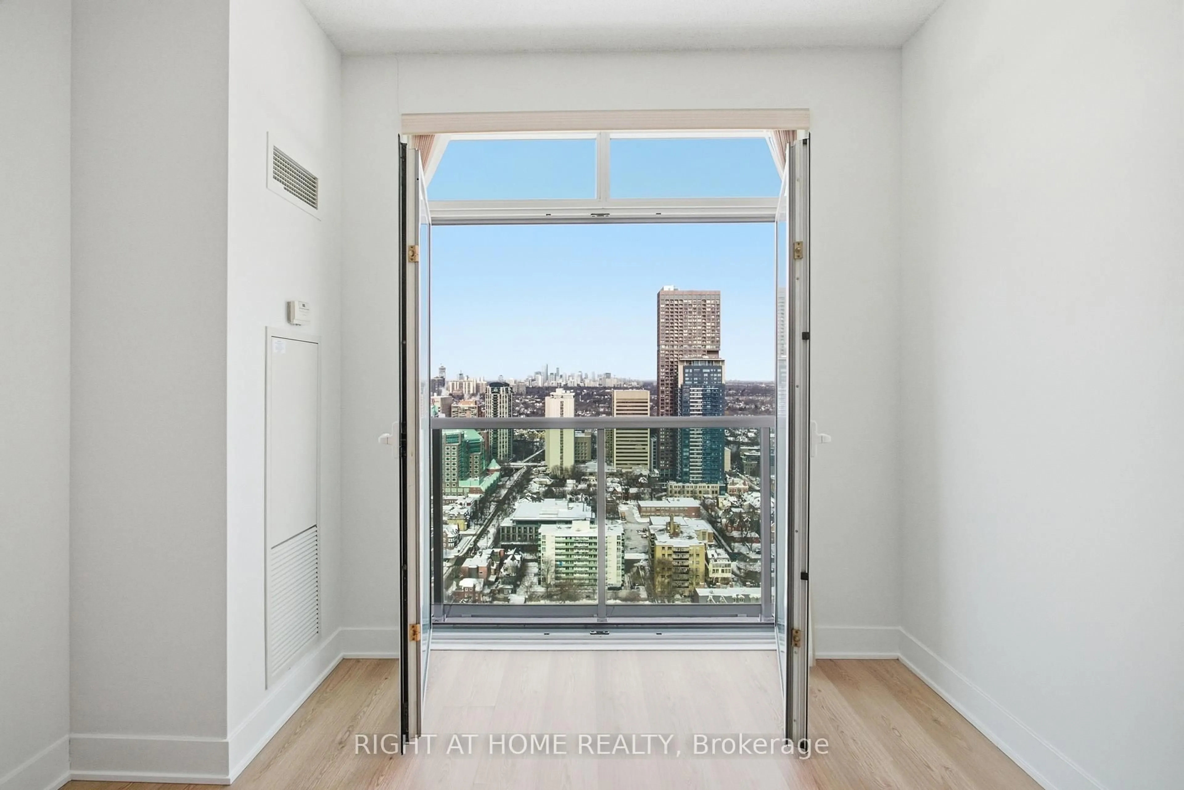 Unknown for 120 Homewood Ave #3302, Toronto Ontario M4Y 2J3