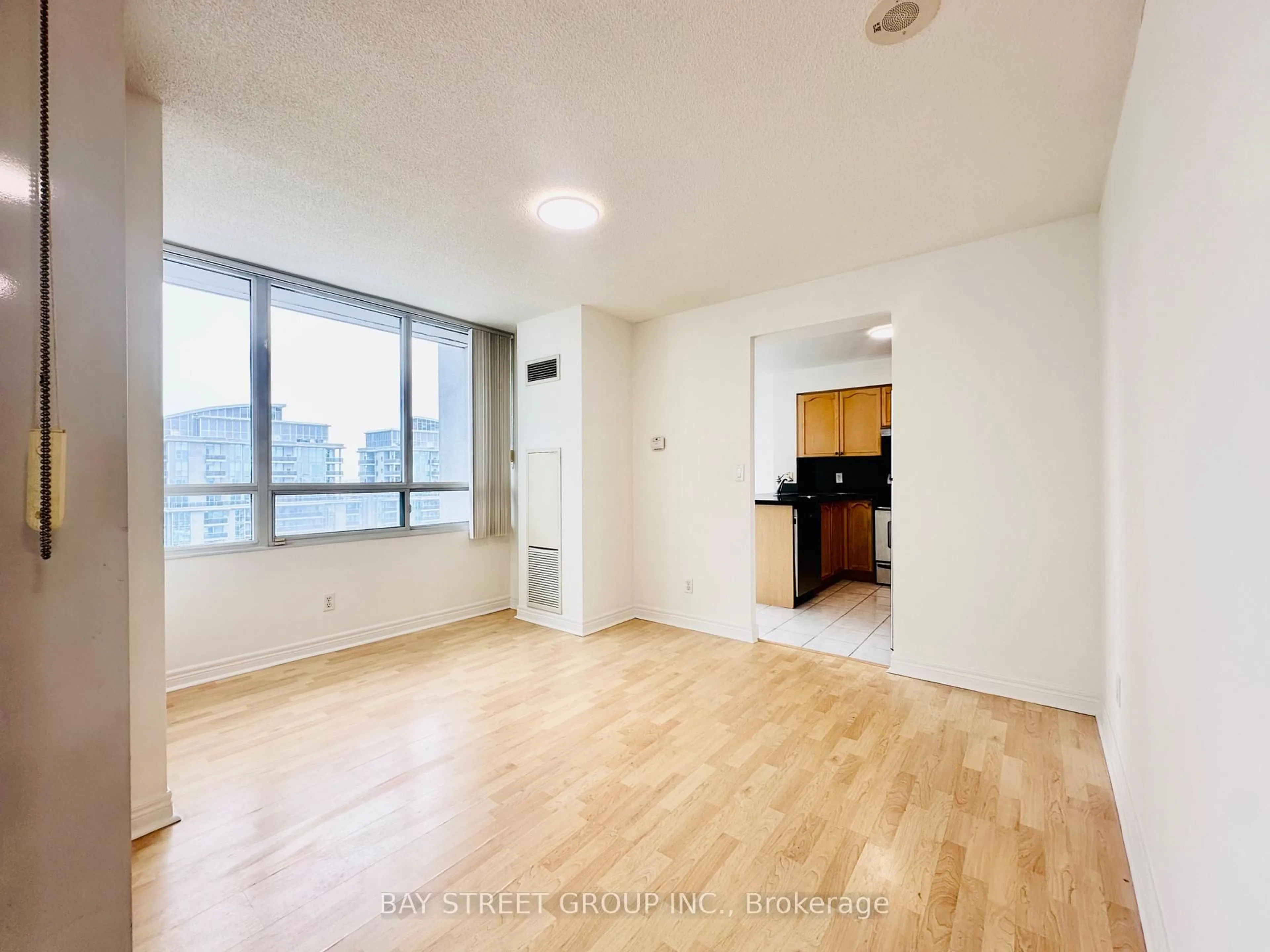 A pic of a room for 23 Hollywood Ave #PH106, Toronto Ontario M2N 7L8