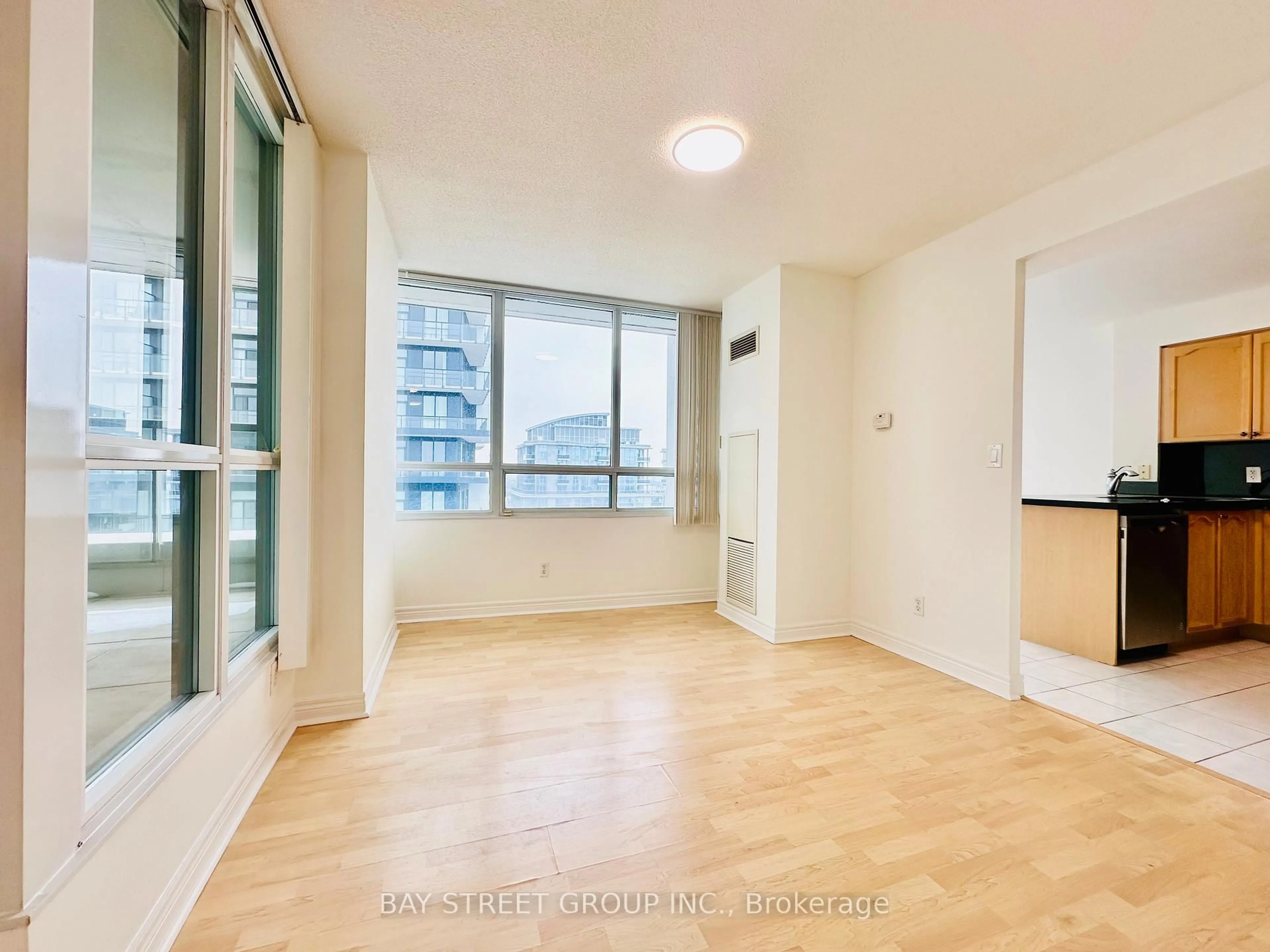 A pic of a room for 23 Hollywood Ave #PH106, Toronto Ontario M2N 7L8
