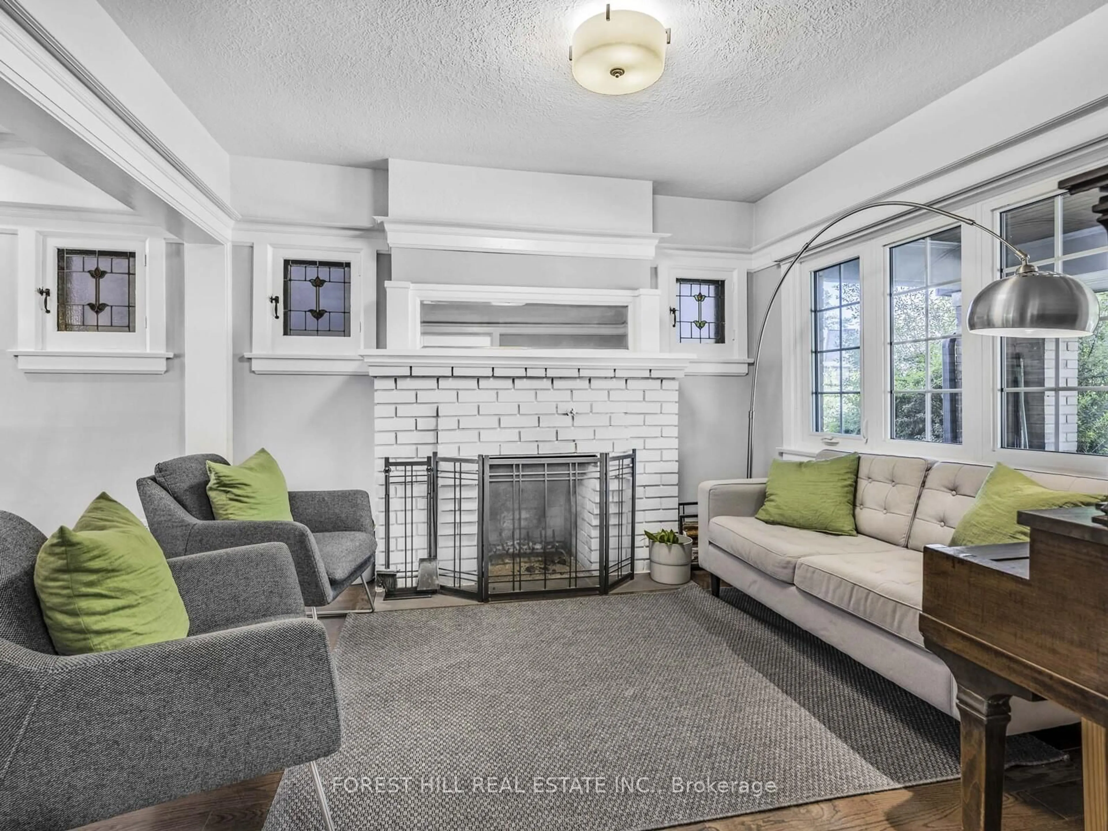 Living room with furniture, unknown for 183 Wychwood Ave, Toronto Ontario M6C 2T4