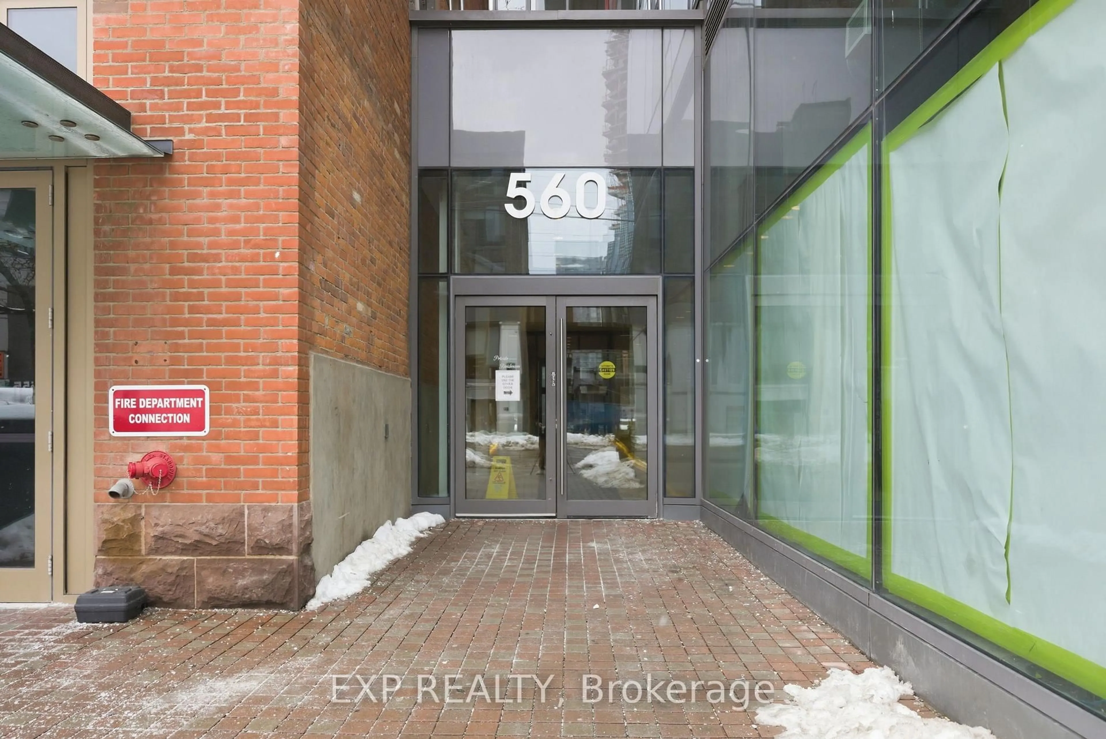 Indoor entryway for 560 King St #213, Toronto Ontario M5V 0L6