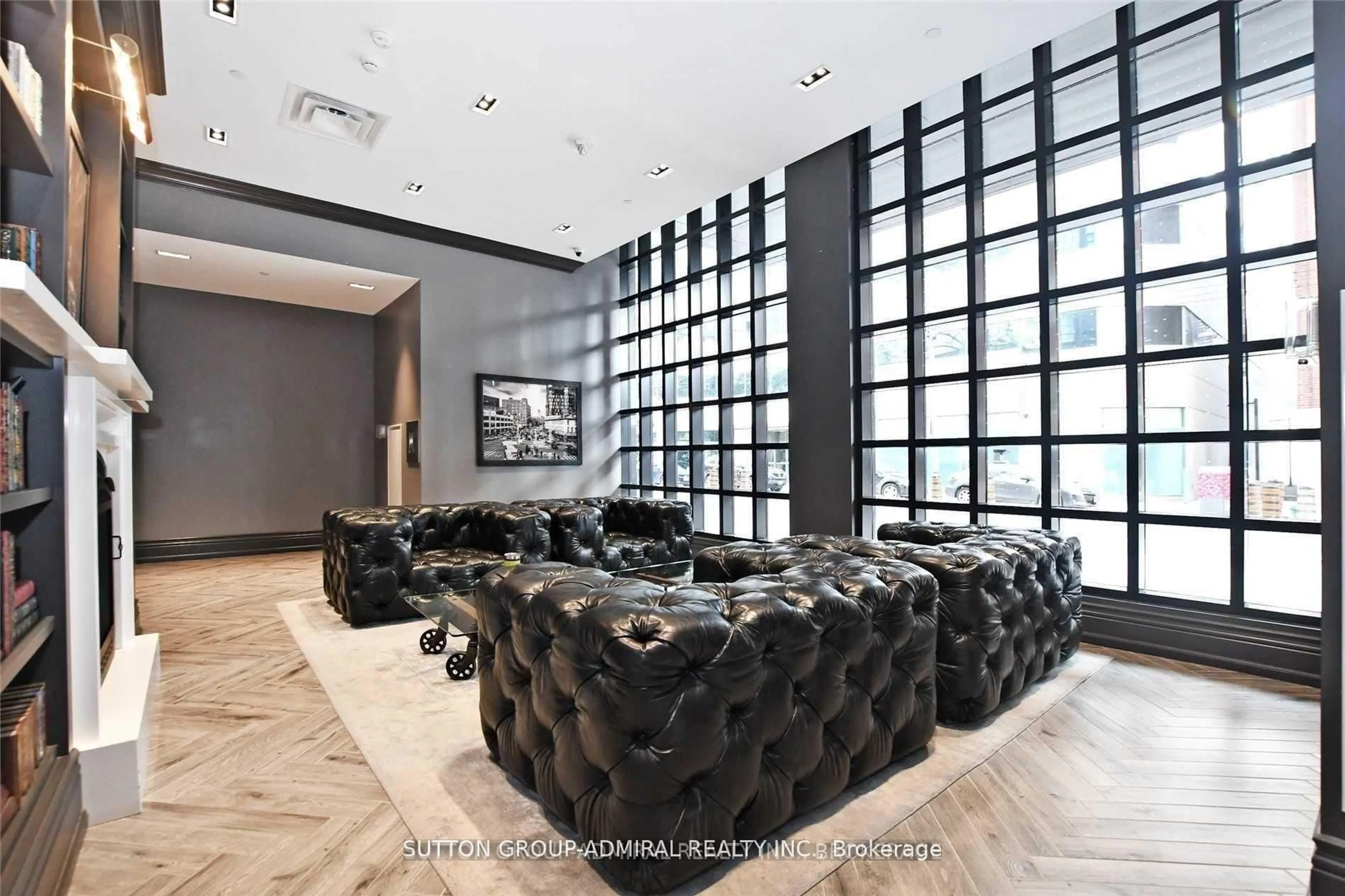 Lobby for 608 Richmond St #1010, Toronto Ontario M5V 1Y9