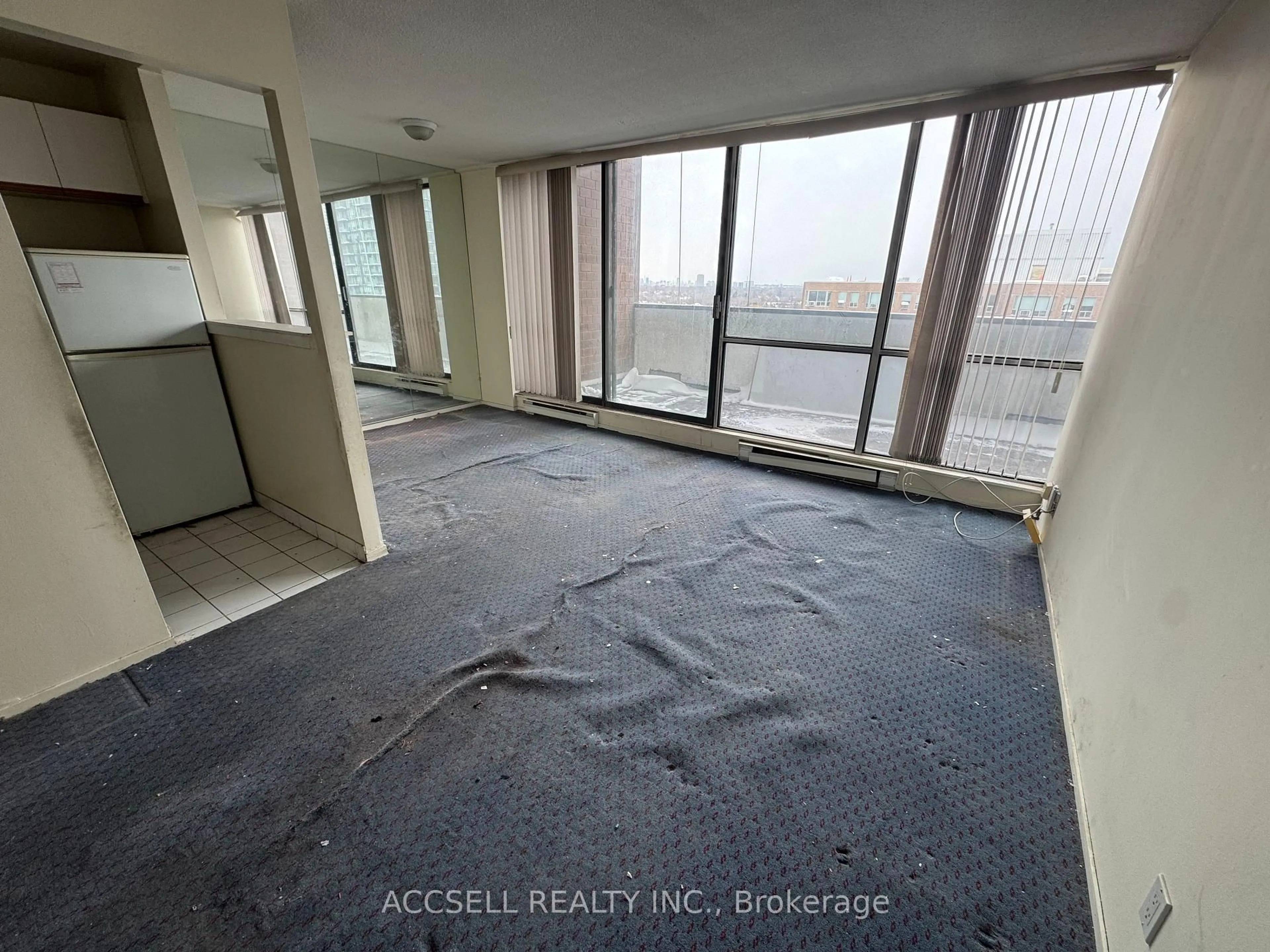 A pic of a room for 914 yonge St #1104, Toronto Ontario M4W 3C8