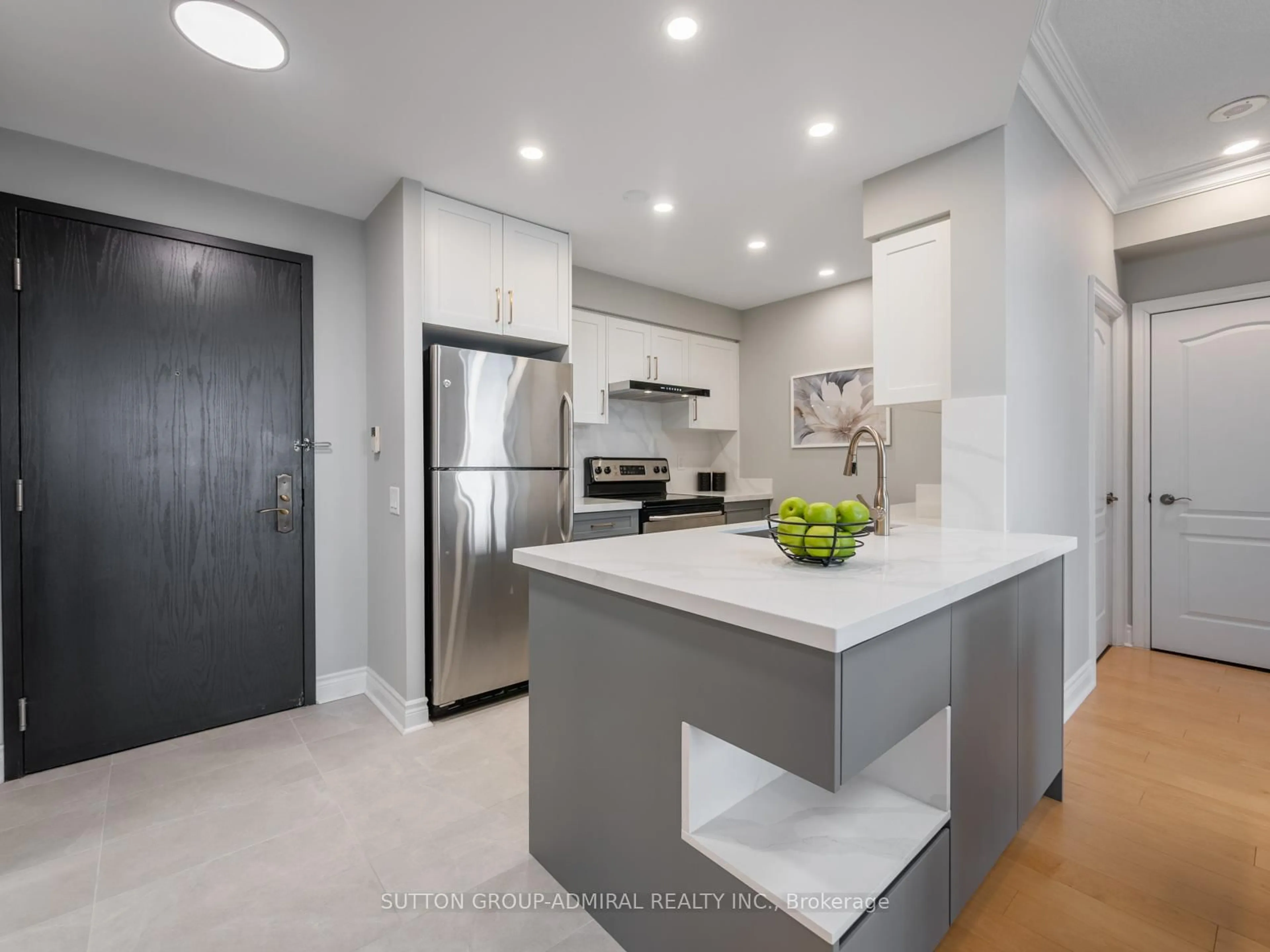 Contemporary kitchen, unknown for 2 Clairtrell Rd #1206, Toronto Ontario M2N 7H5
