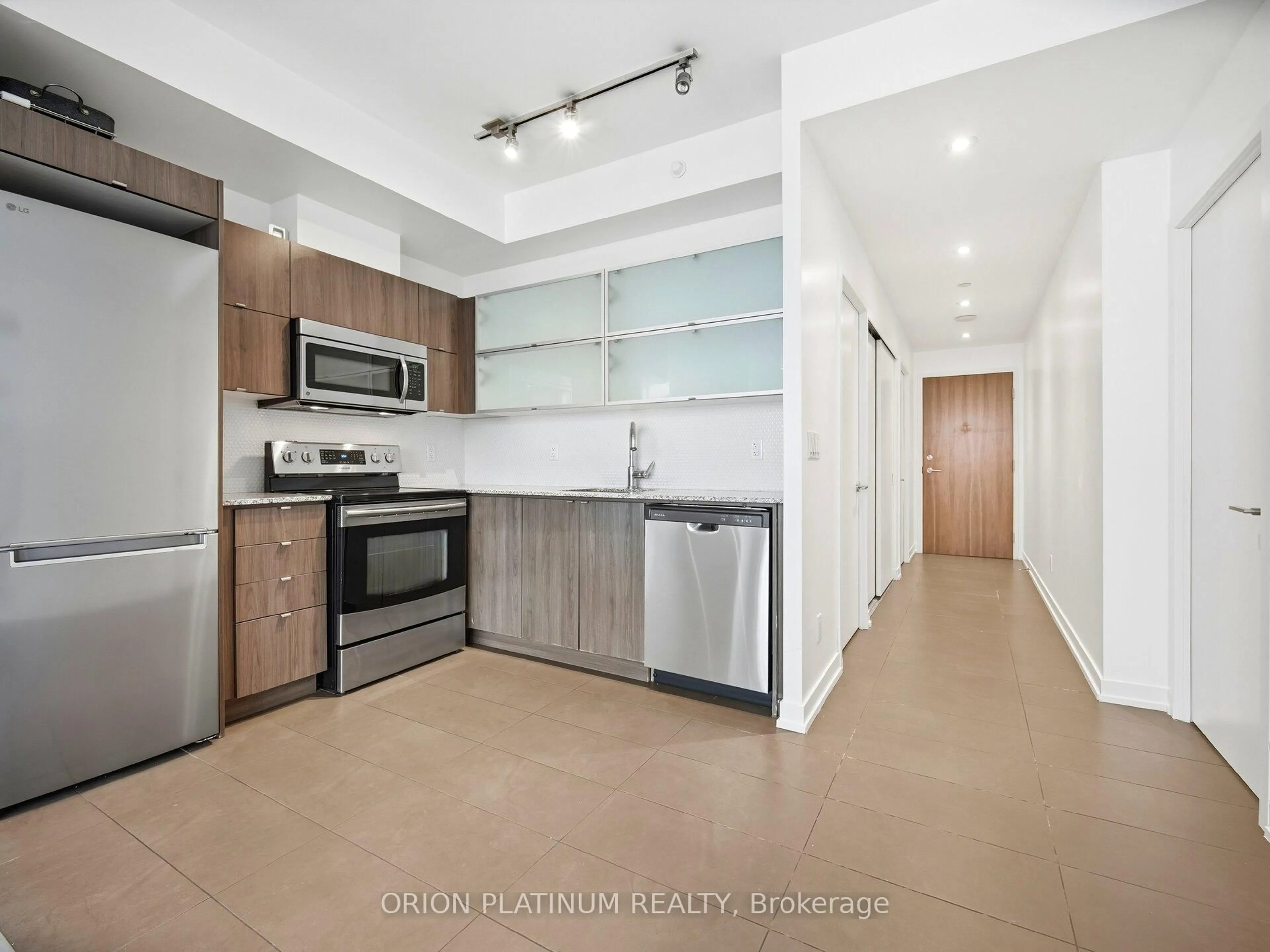 Unknown for 170 Fort York Blvd #2111, Toronto Ontario M5V 0E6