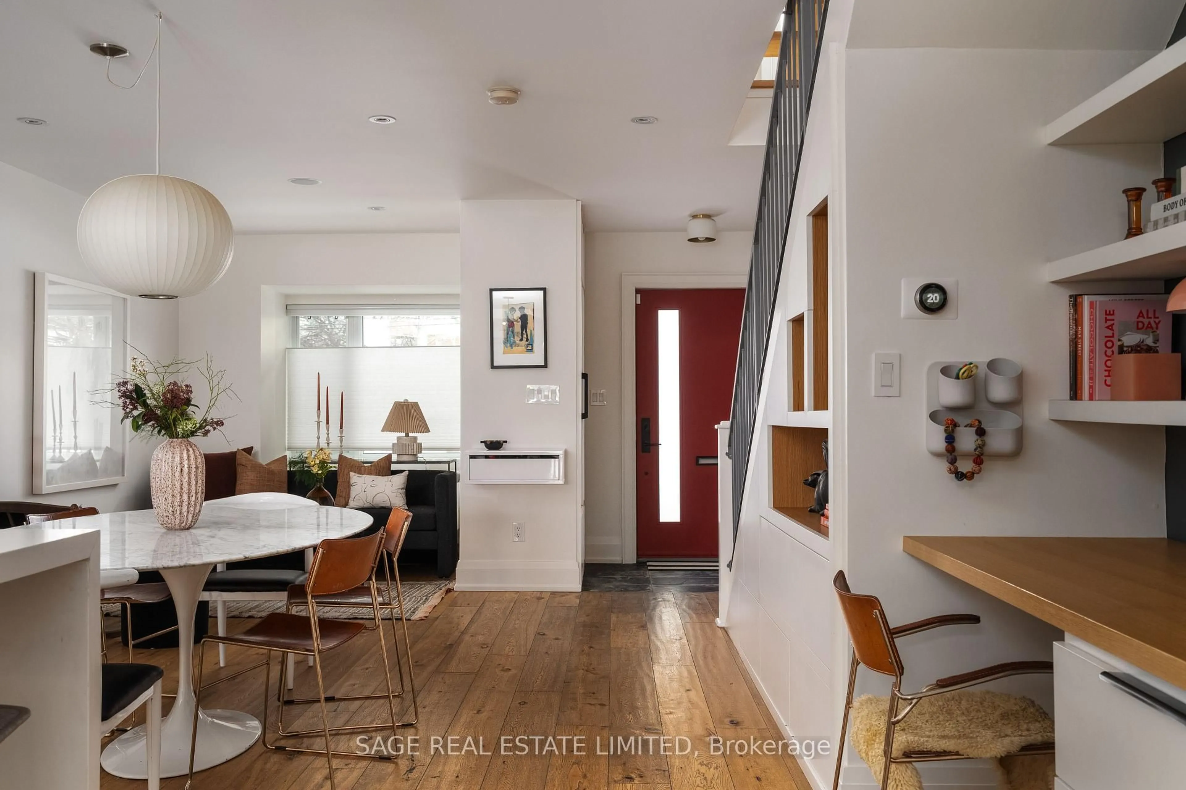 Indoor entryway for 128 Argyle St, Toronto Ontario M6J 1N9