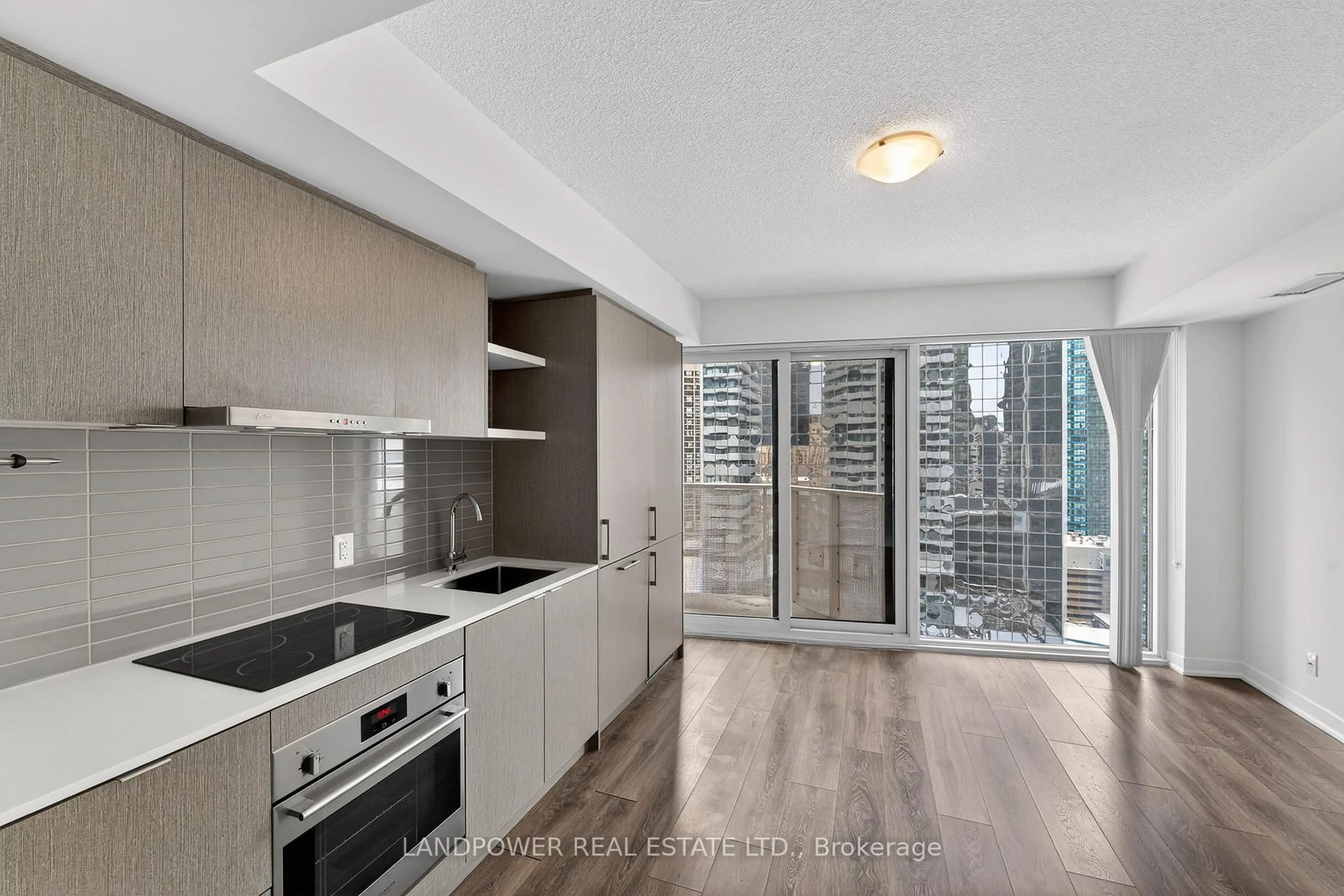 Standard kitchen, unknown for 100 Harbour St #1908, Toronto Ontario M5J 0B5