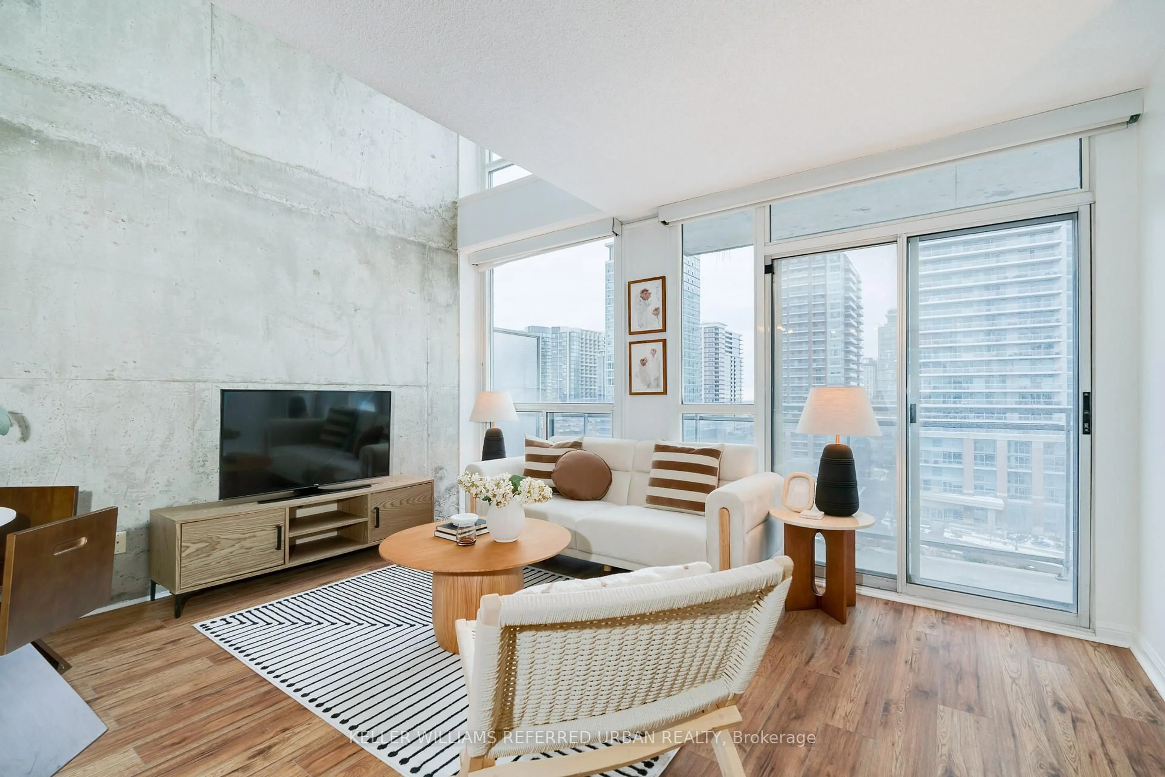 Living room with furniture, unknown for 1029 King St #1004, Toronto Ontario M6K 3M9