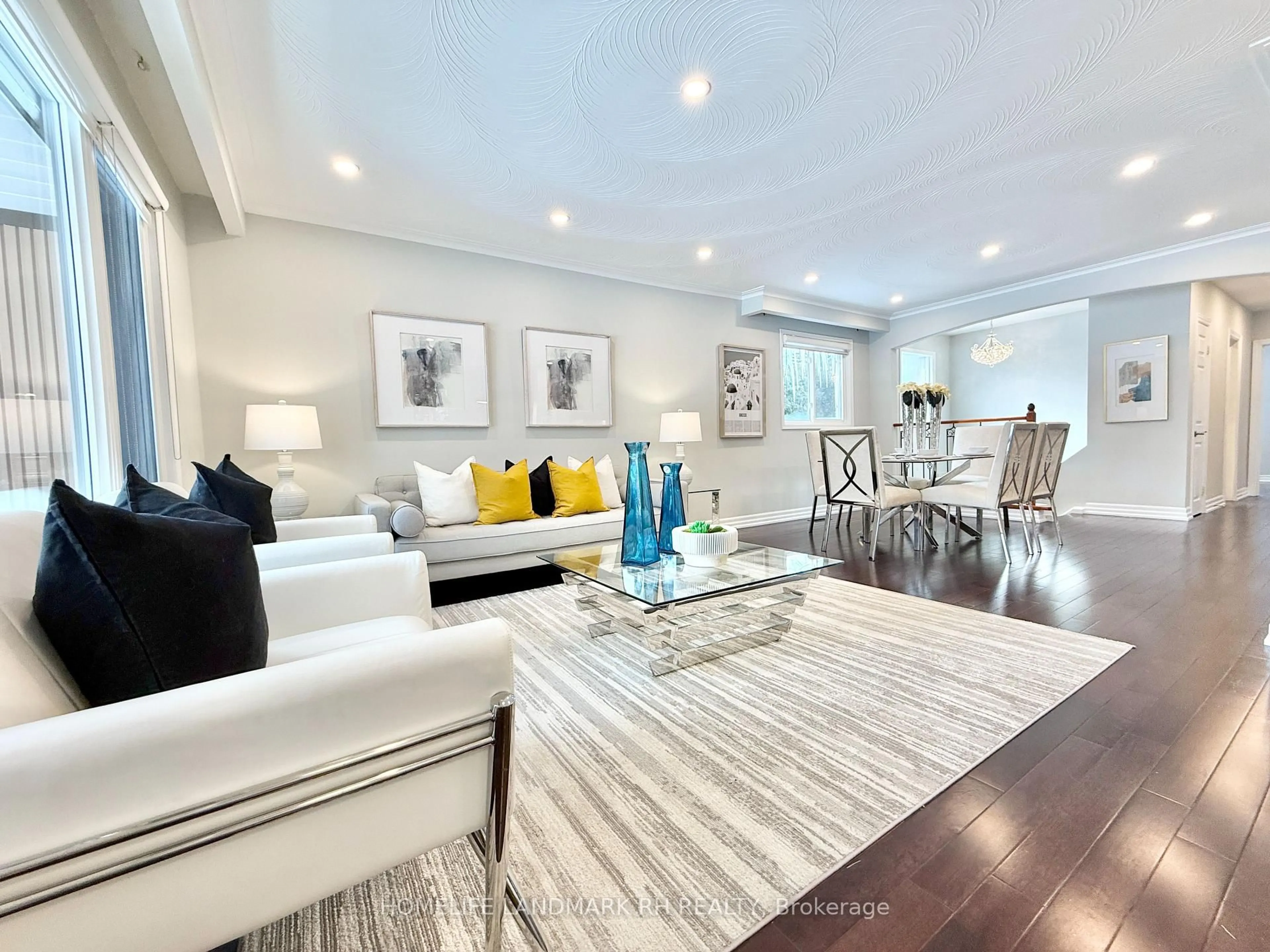 Living room with furniture, unknown for 38 Allview Cres, Toronto Ontario M2J 2R3