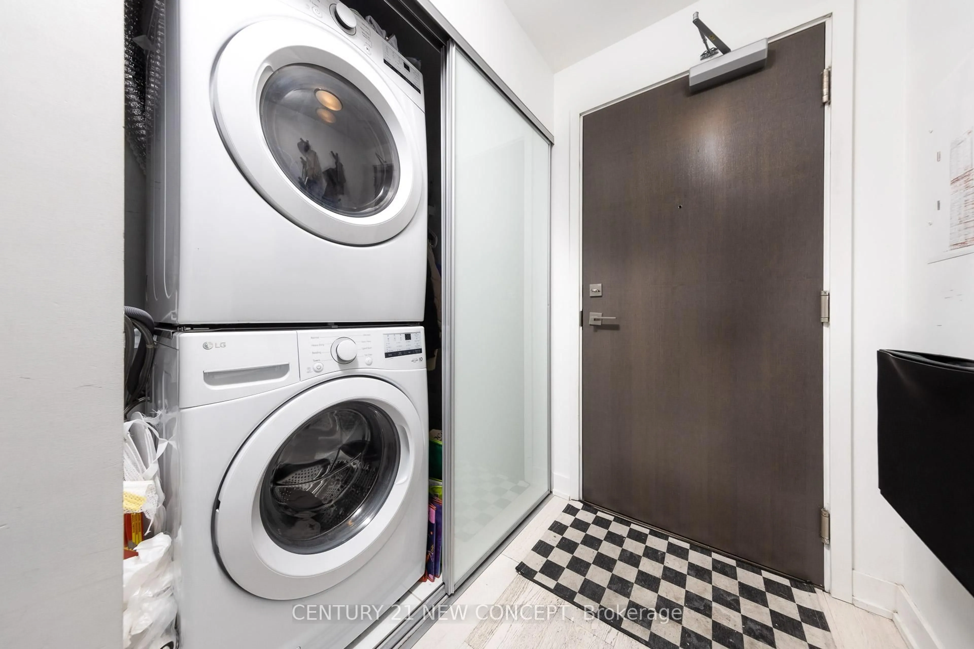 Laundry room for 20 Gladstone Ave #406, Toronto Ontario M6J 3K6