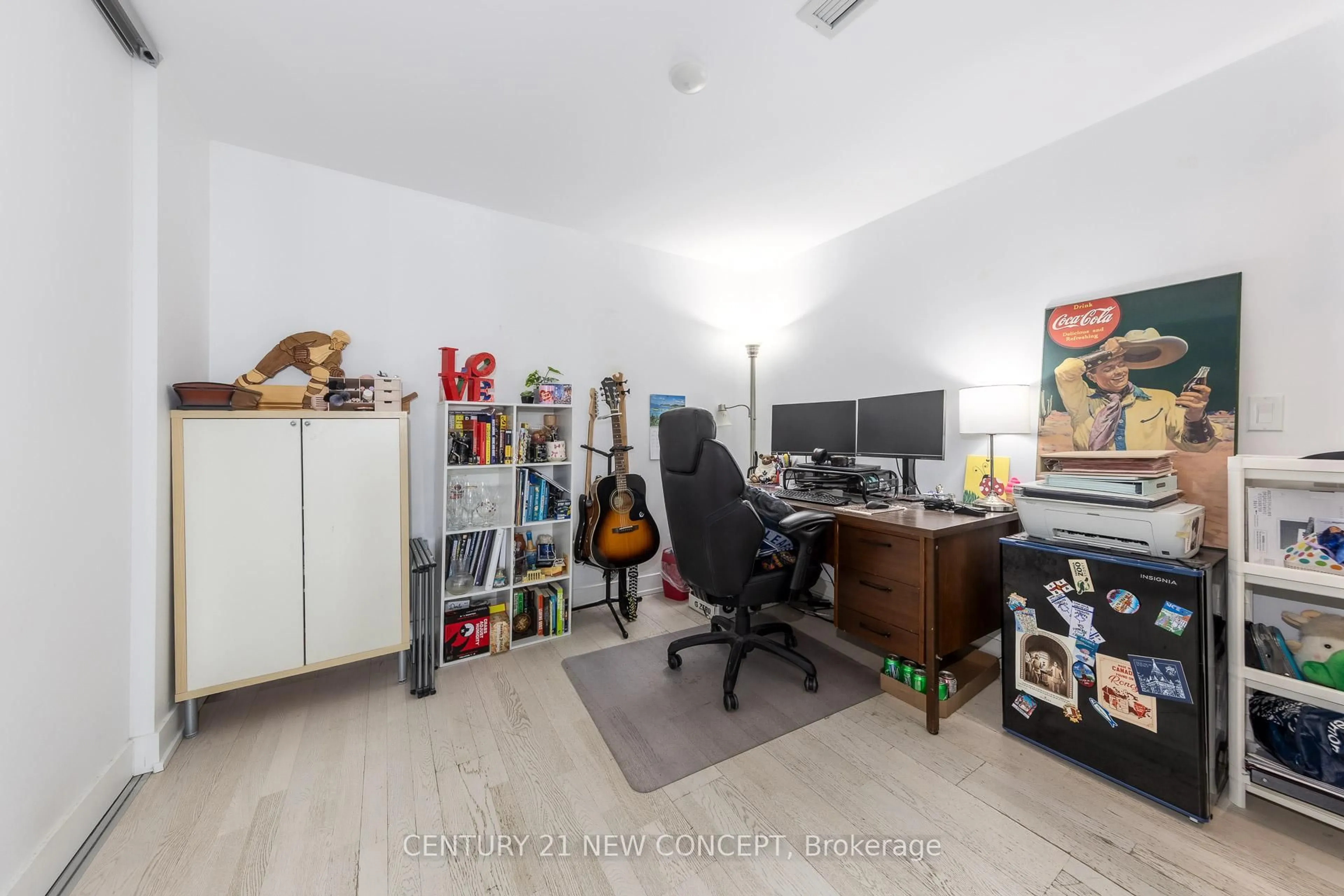 A pic of a room for 20 Gladstone Ave #406, Toronto Ontario M6J 3K6