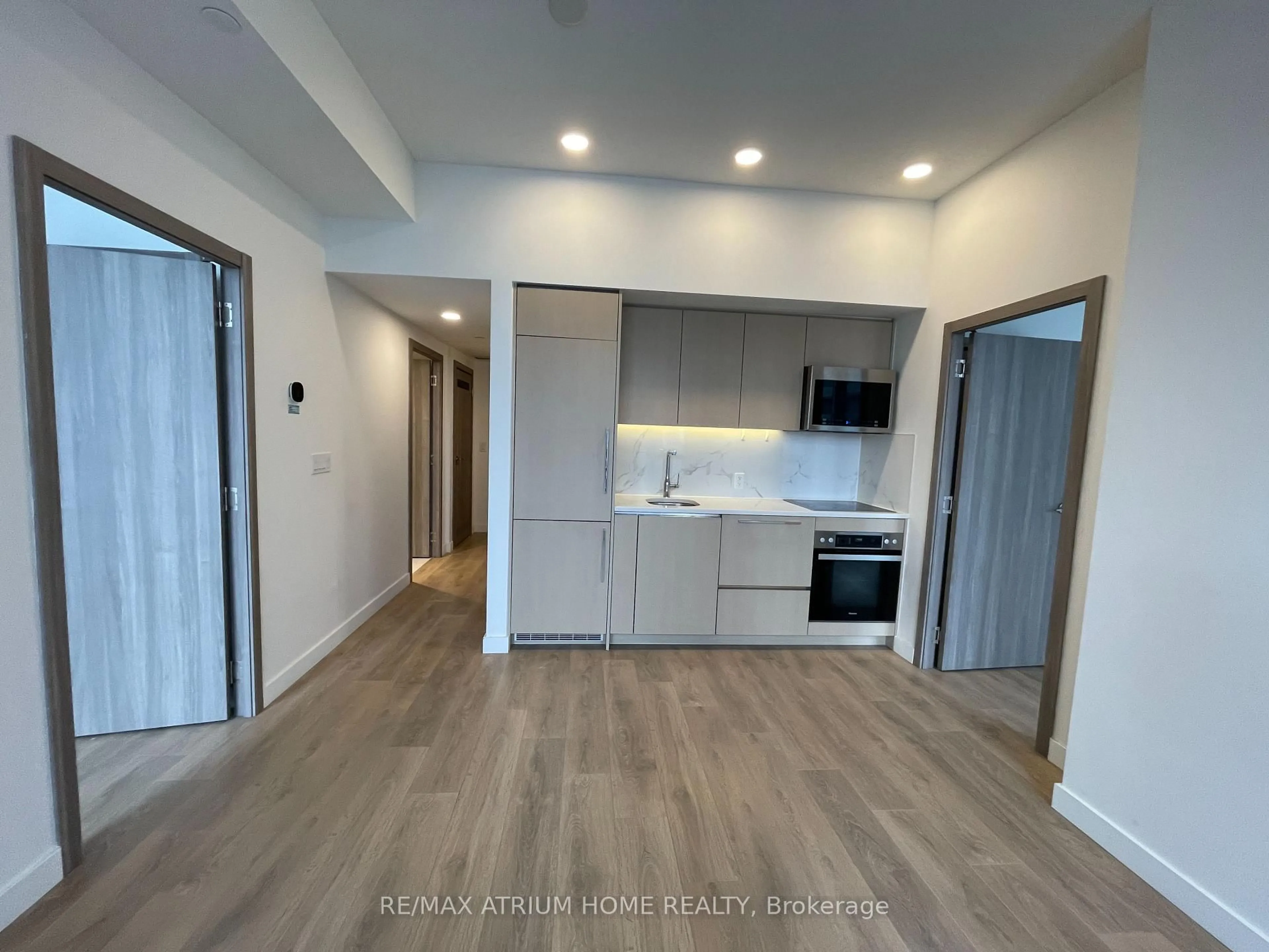 A pic of a room for 38 Widmer St #2208, Toronto Ontario M5V 2E9