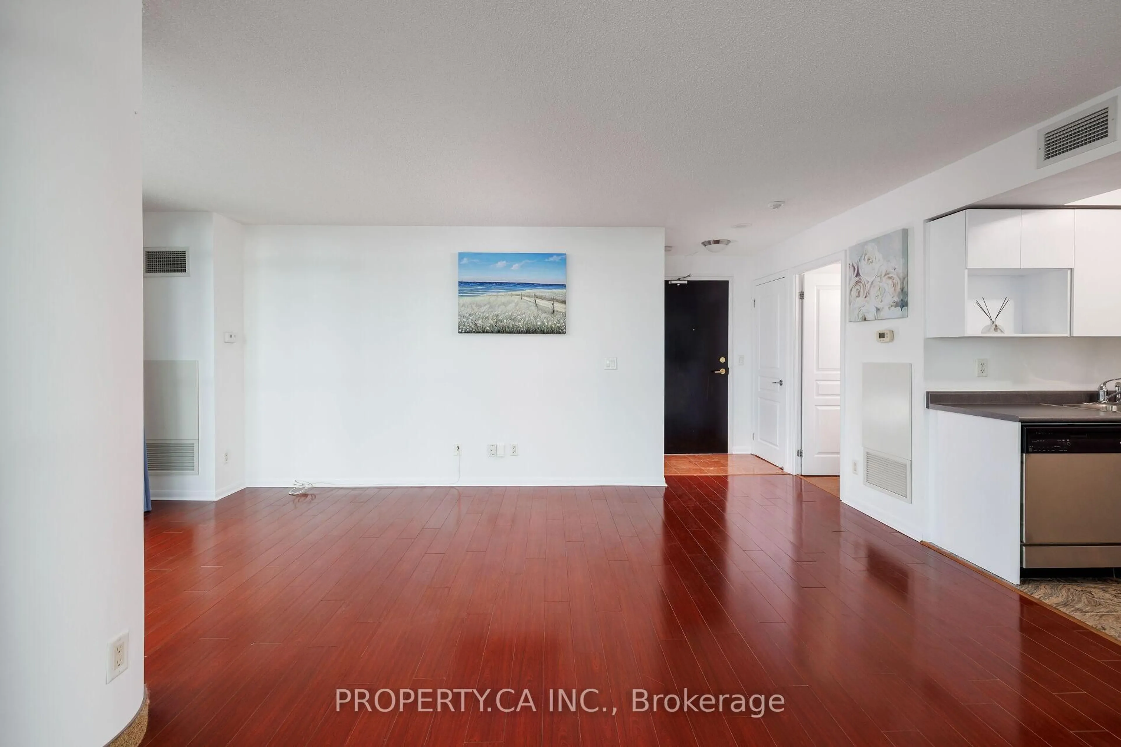 Indoor entryway for 18 Yonge St #2011, Toronto Ontario M5E 1Z8