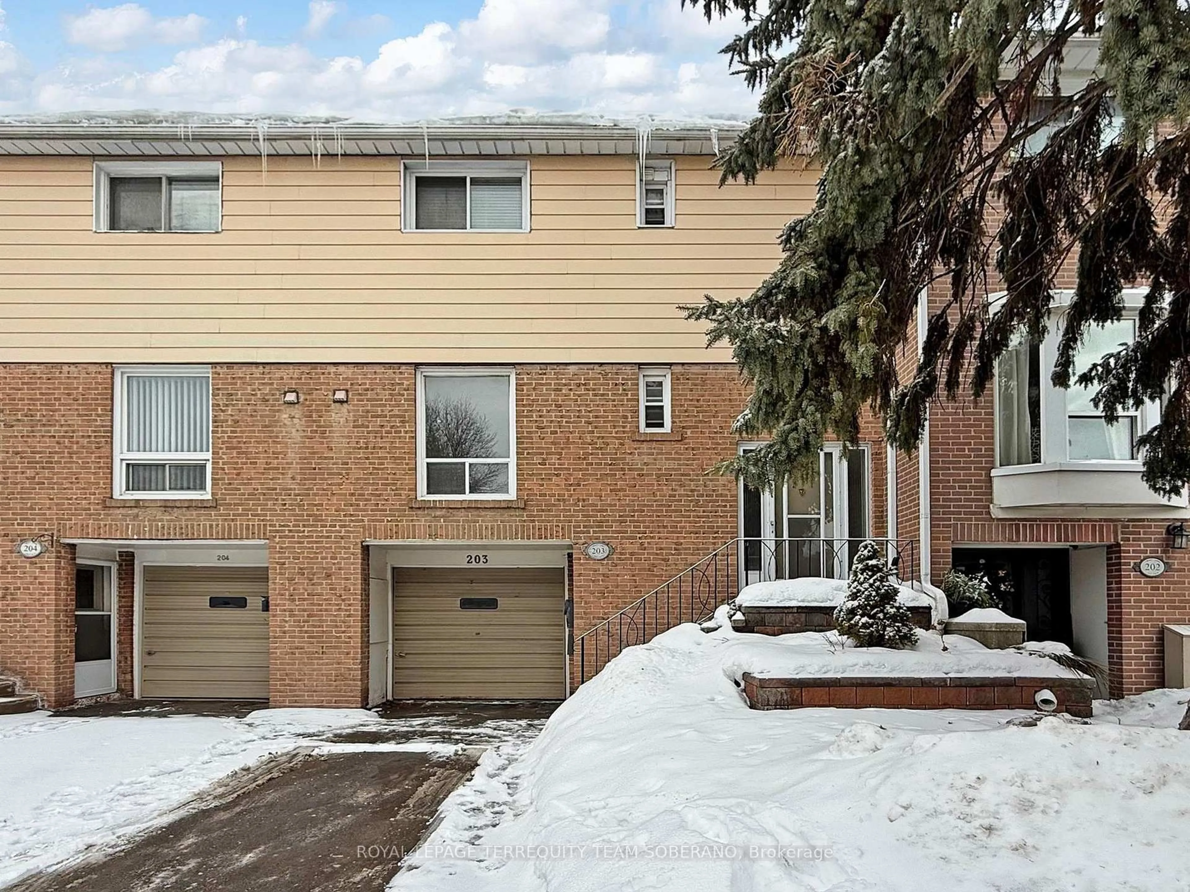 Unknown for 23 Liszt Gate #203, Toronto Ontario M2H 1G6