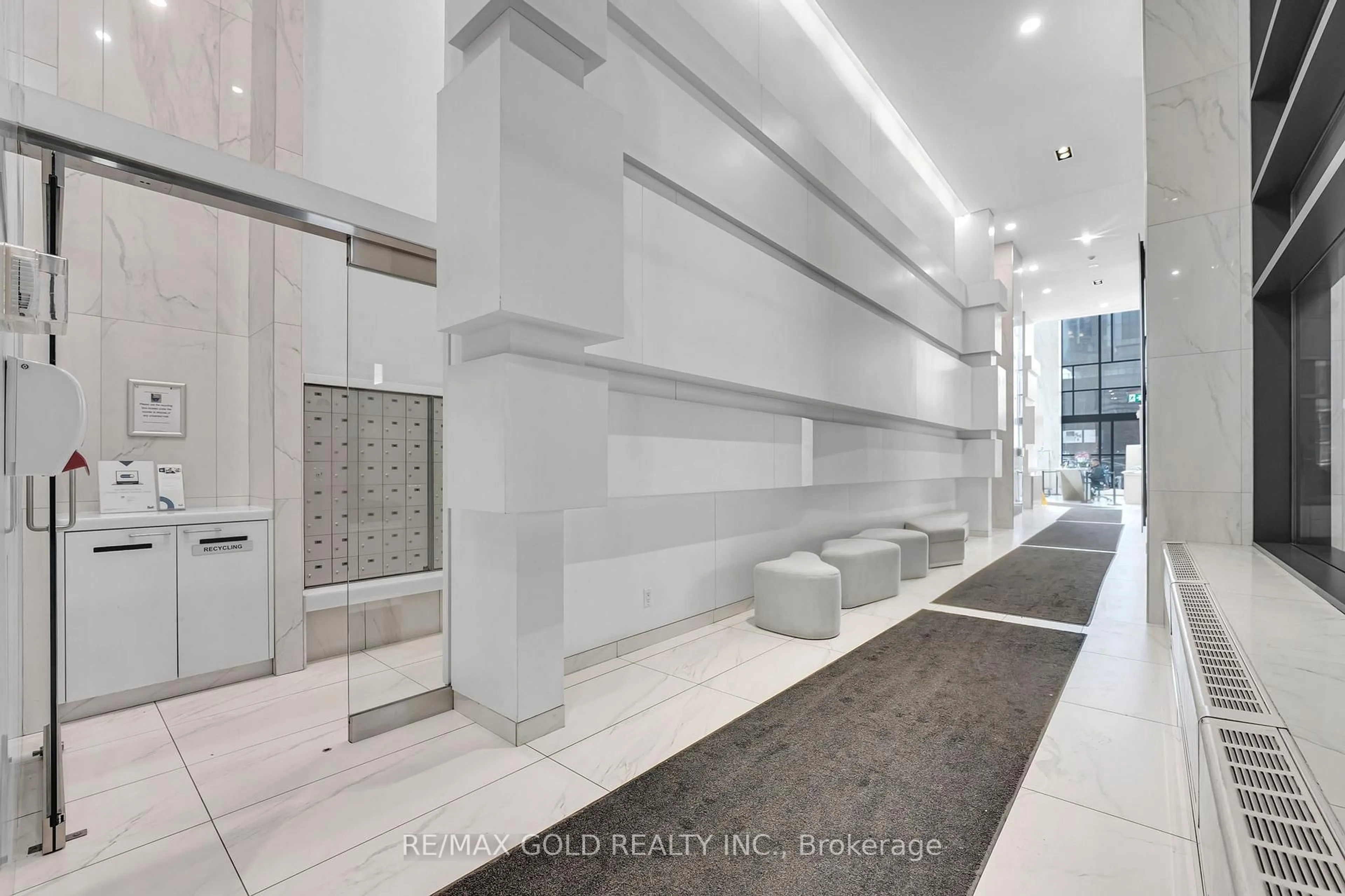 Unknown for 352 Front St #710, Toronto Ontario M5V 1B5