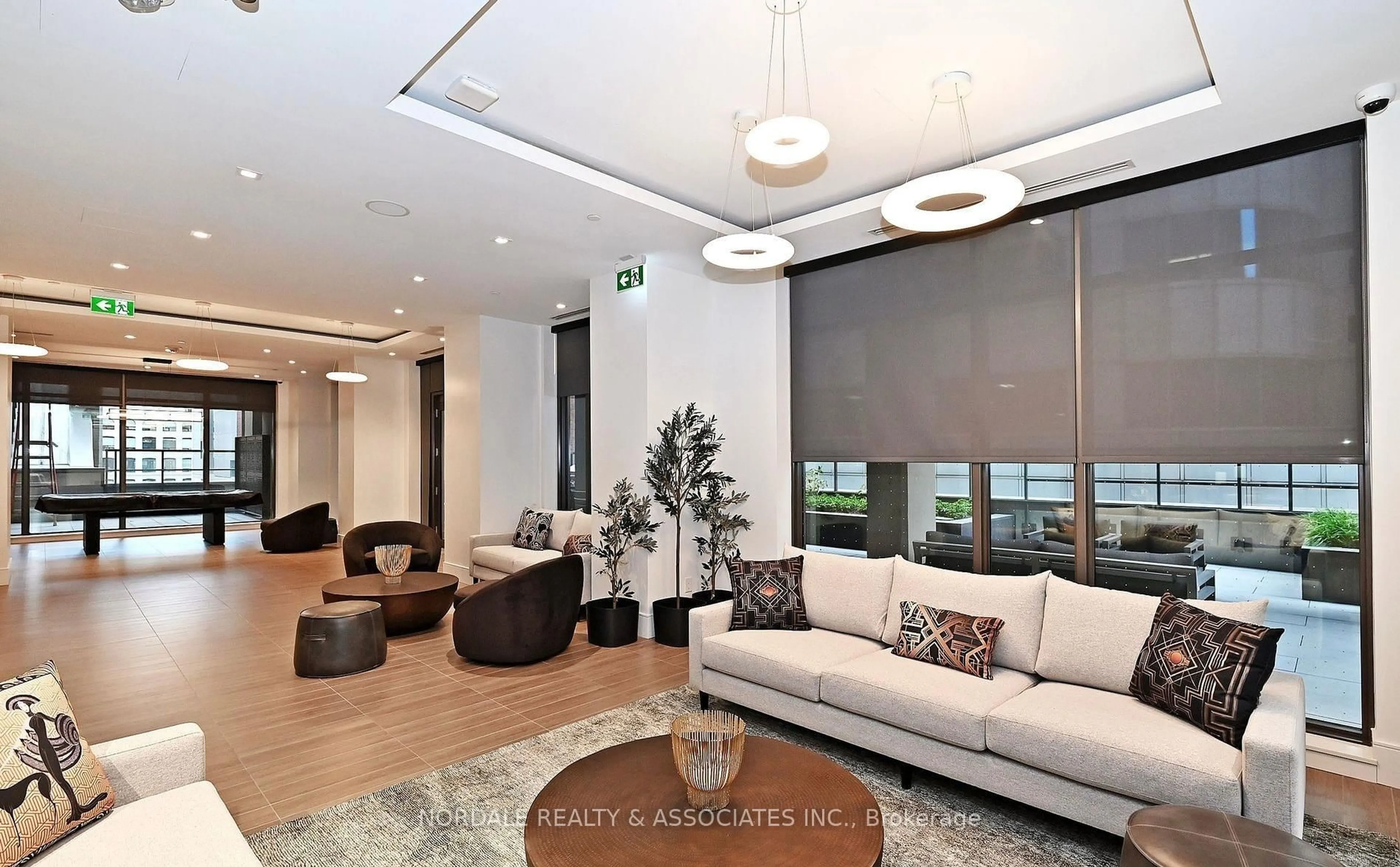 Unknown for 8 Widmer St, Toronto Ontario M5V 0W6