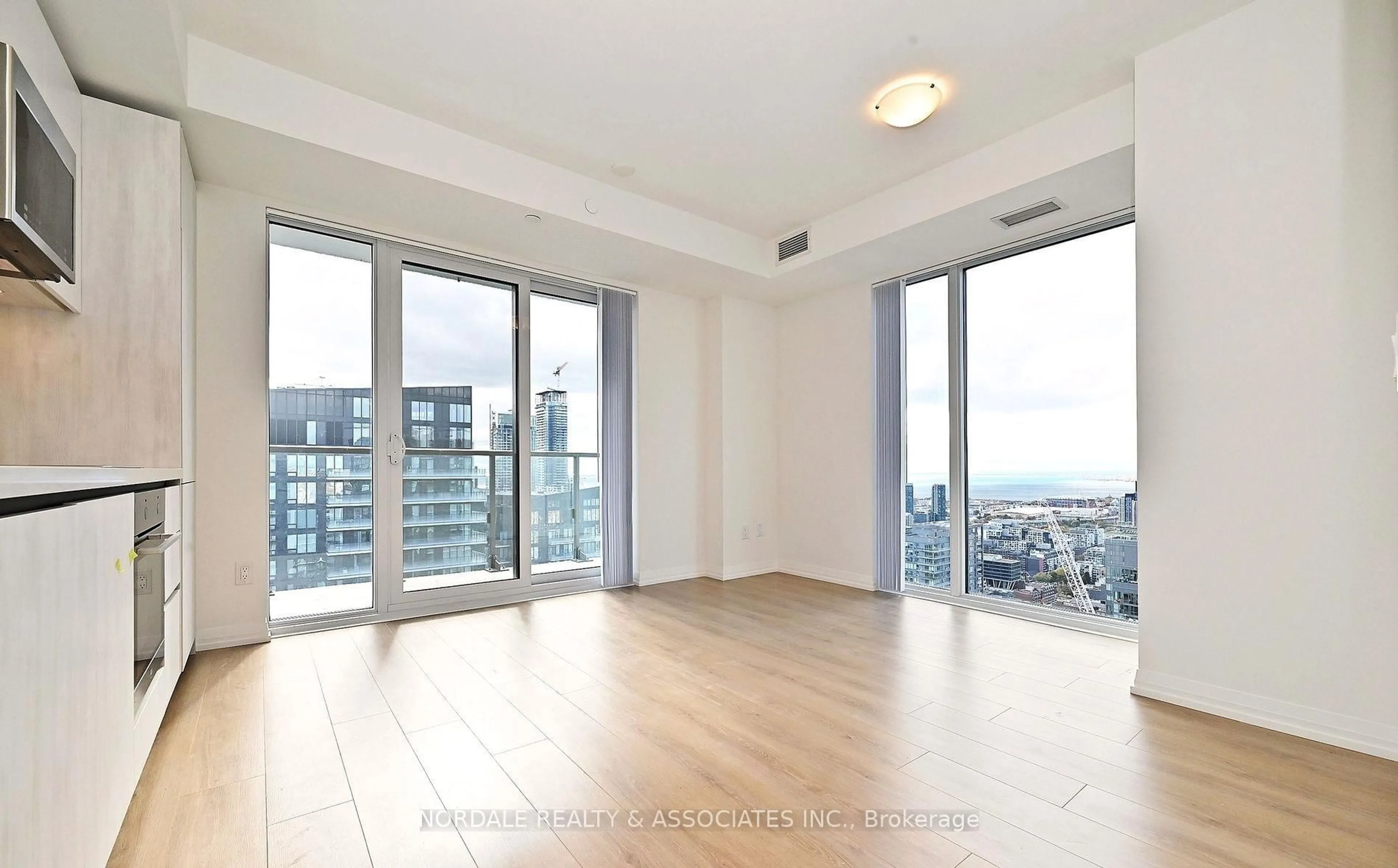 A pic of a room for 8 Widmer St, Toronto Ontario M5V 0W6