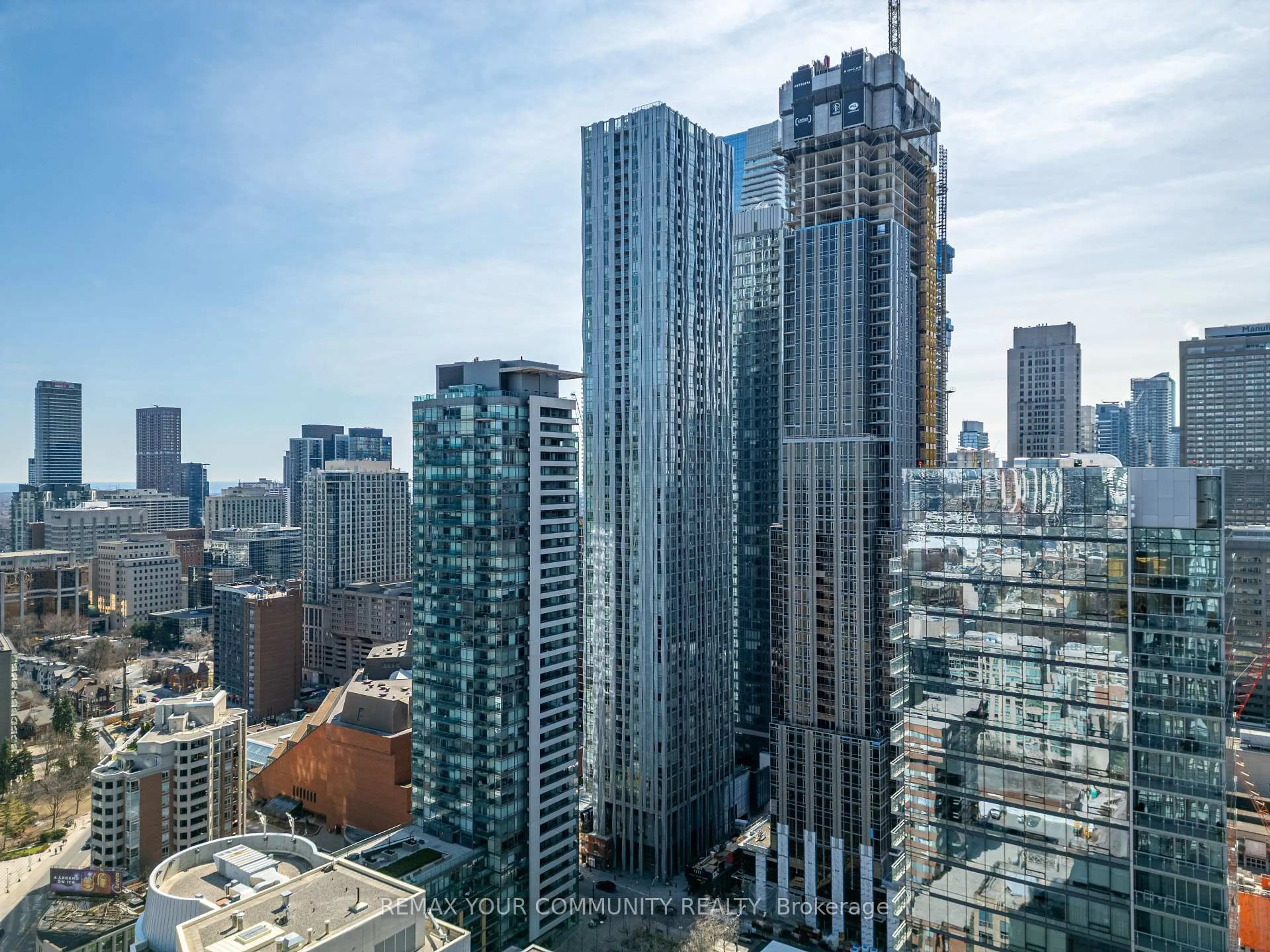A pic from outside/outdoor area/front of a property/back of a property/a pic from drone, city buildings view from balcony for 1 Yorkville Ave #5405, Toronto Ontario M4W 0B1