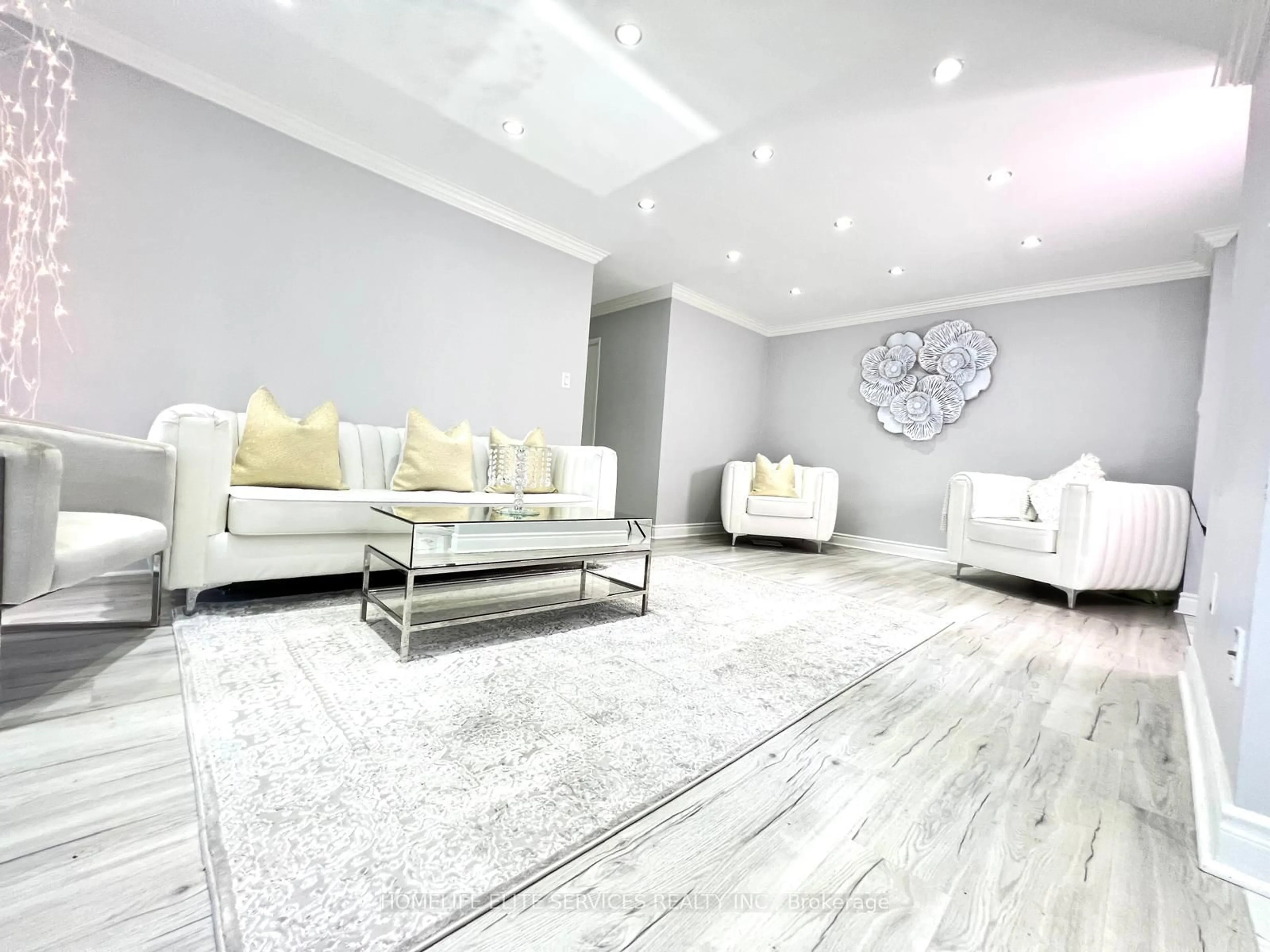 Living room with furniture, unknown for 75 Graydon Hall Dr #1608, Toronto Ontario M3A 3M5