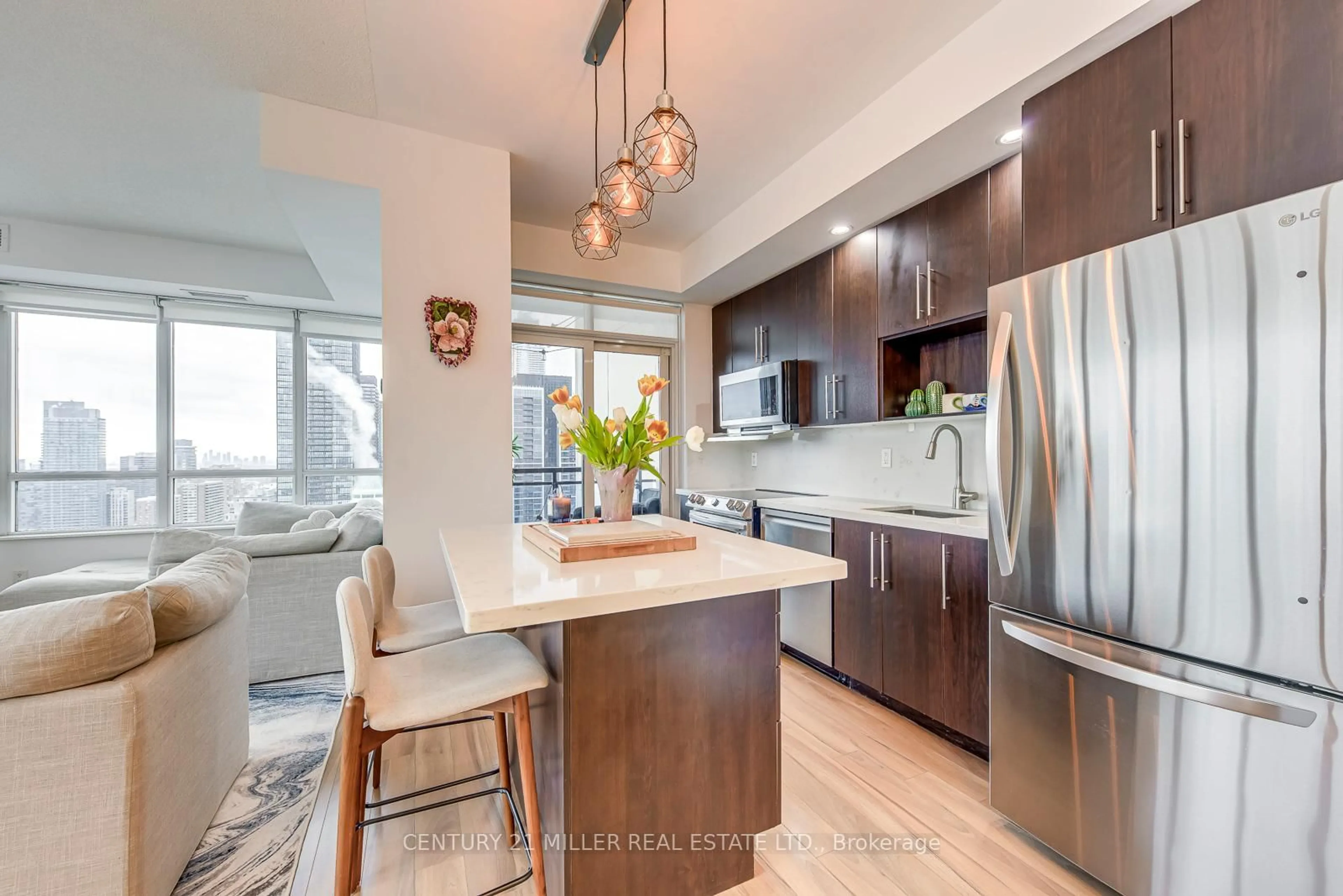 Open concept kitchen, unknown for 28 Linden St #3106, Toronto Ontario M4Y 0A4