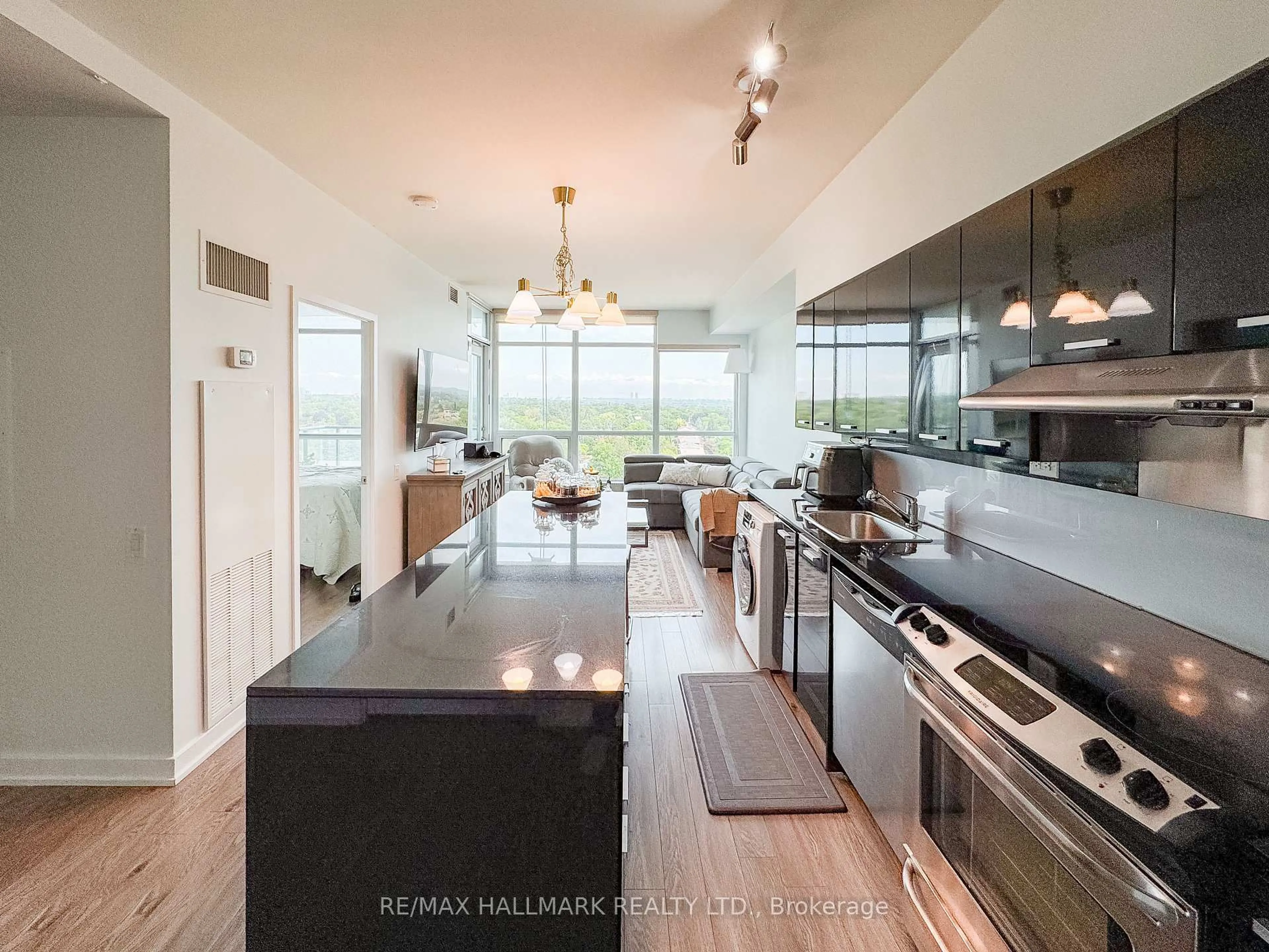 Open concept kitchen, unknown for 15 Singer Crt #Ph06, Toronto Ontario M2K 0B1