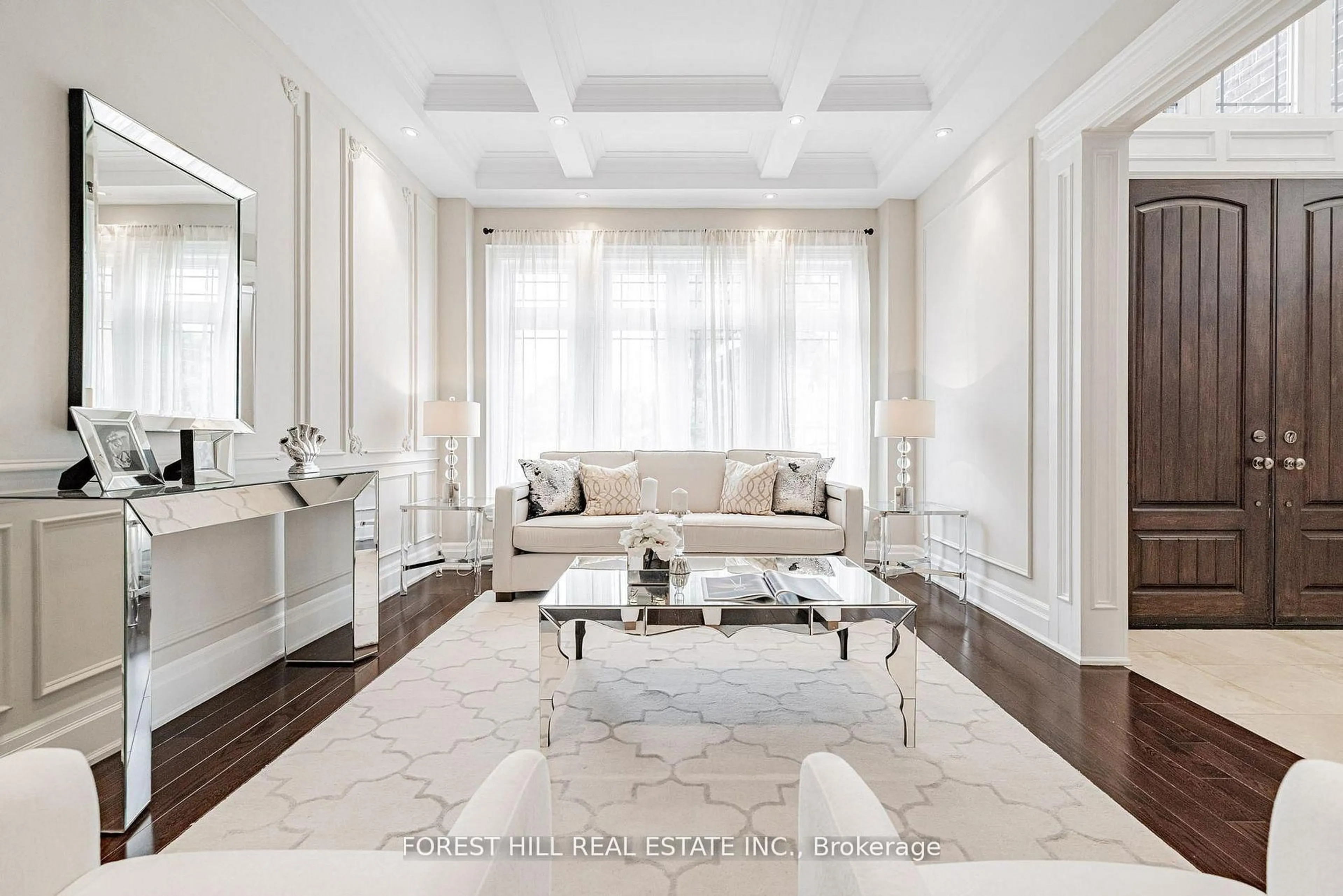 Living room with furniture, unknown for 47 Terrace Ave, Toronto Ontario M2R 1G1