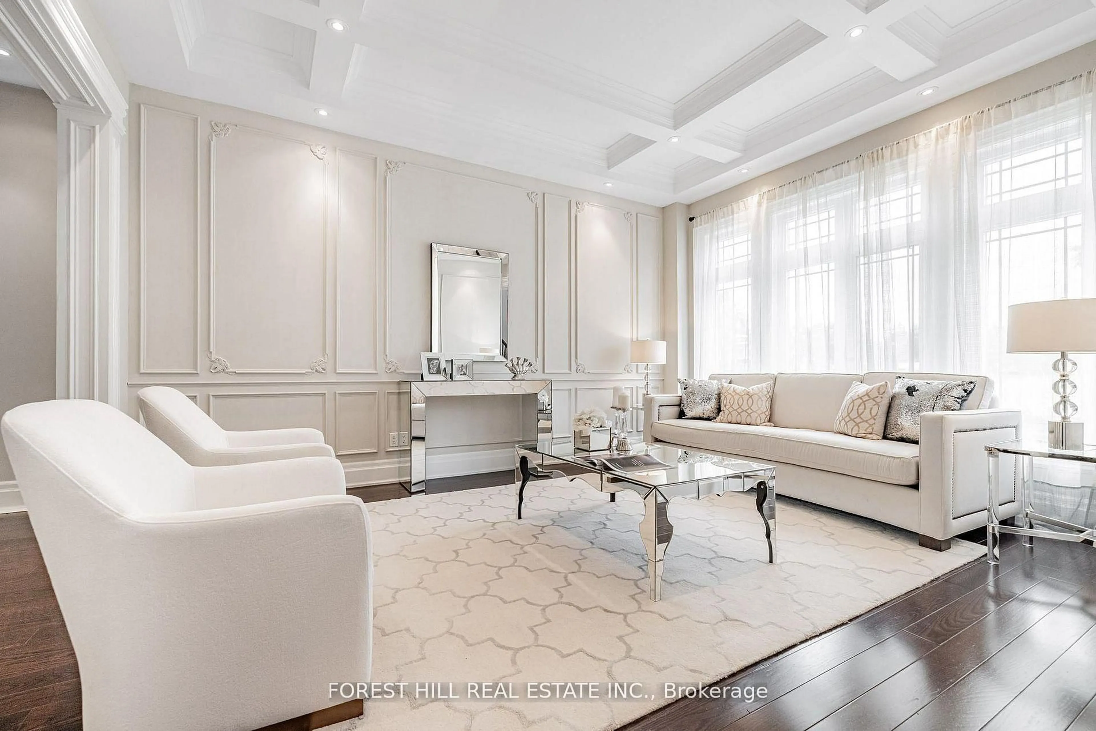 Living room with furniture, unknown for 47 Terrace Ave, Toronto Ontario M2R 1G1