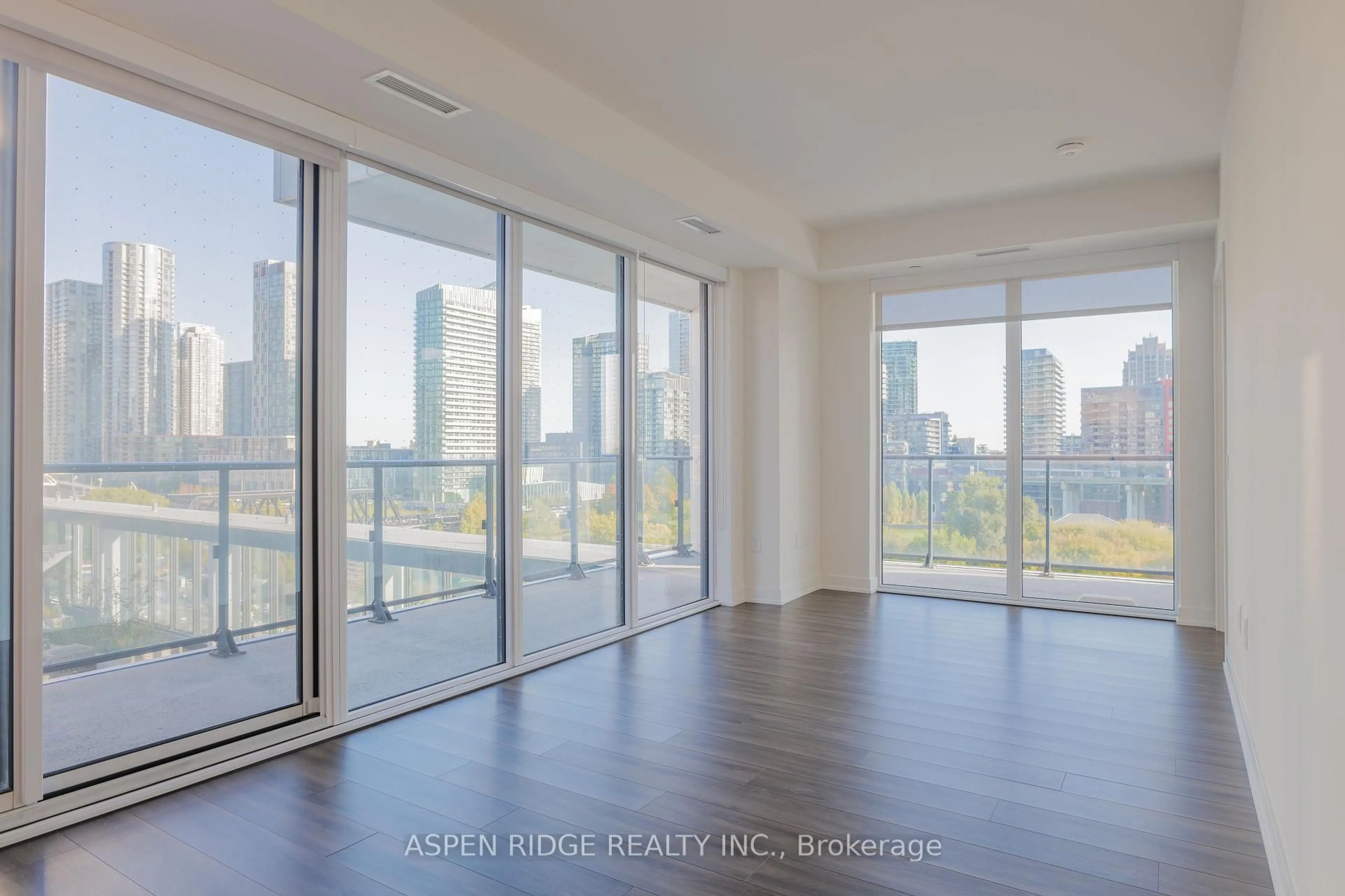 A pic of a room for 9 Tecumseth St #702, Toronto Ontario M5V 3G4