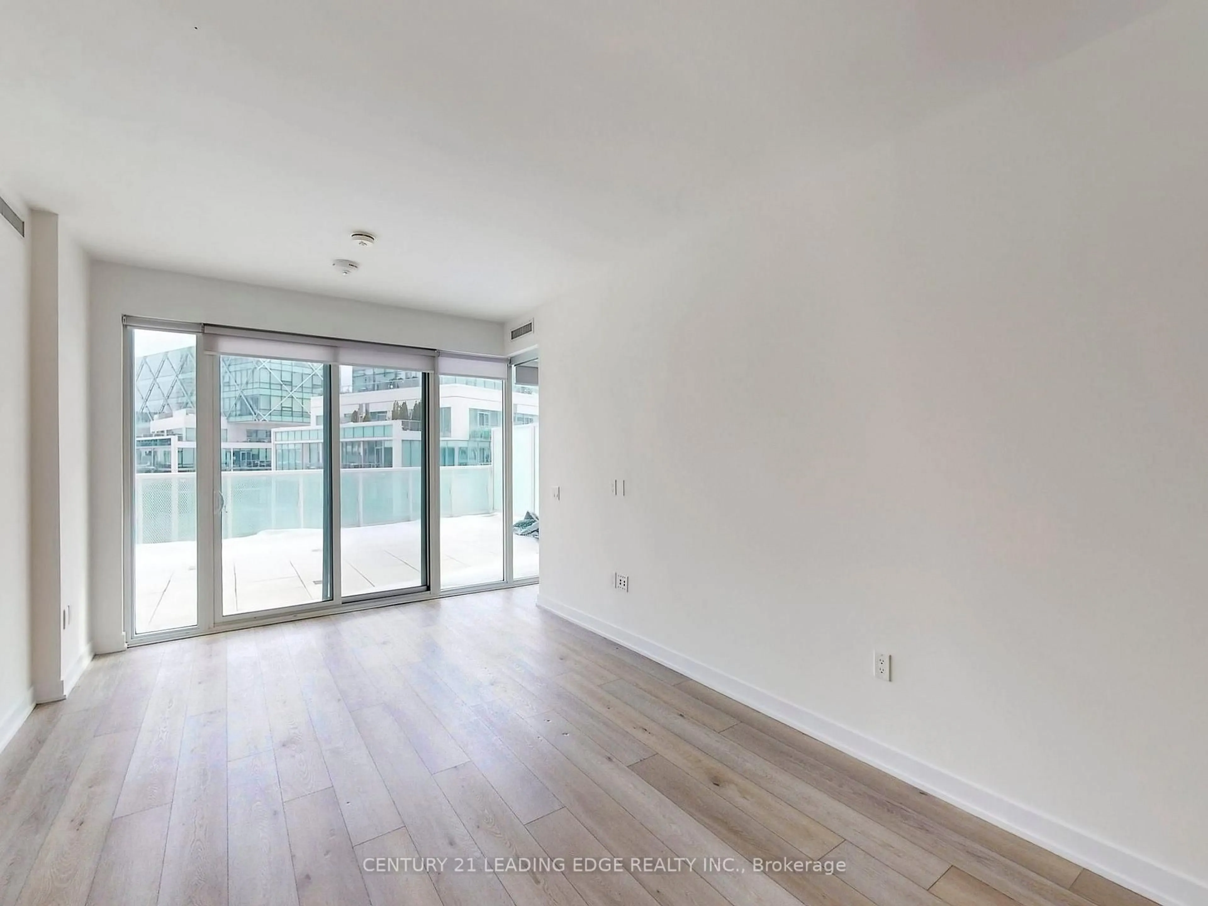 A pic of a room for 15 Queens Quay #1002, Toronto Ontario M5E 0C5