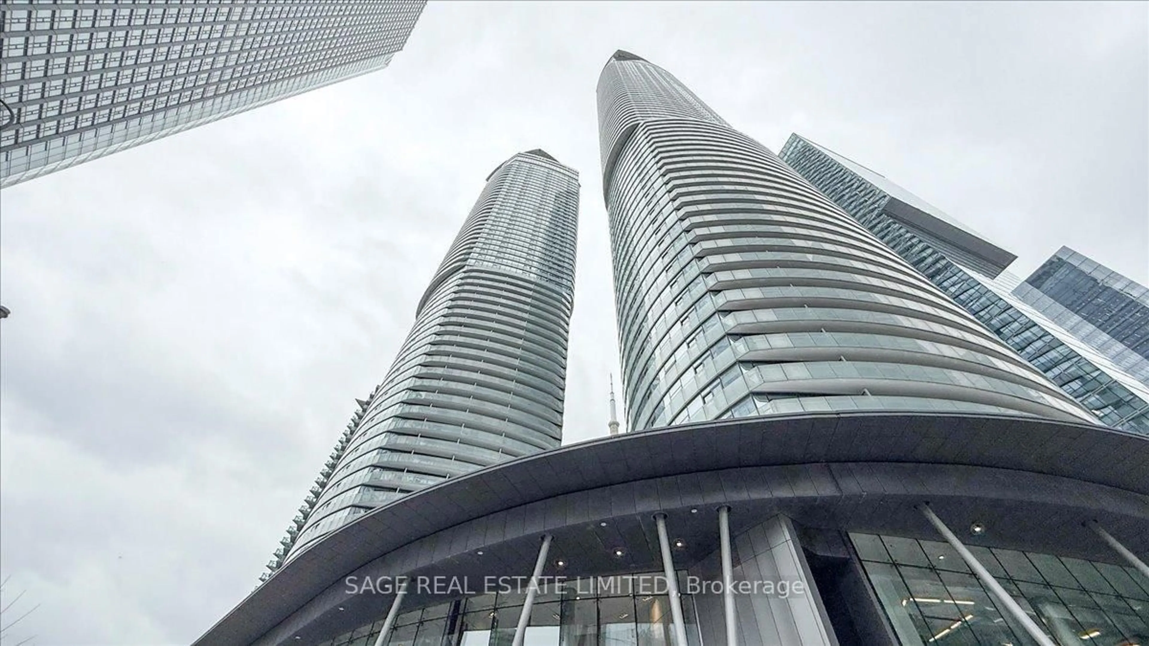 Unknown for 12 York St #3608, Toronto Ontario M5J 0A9