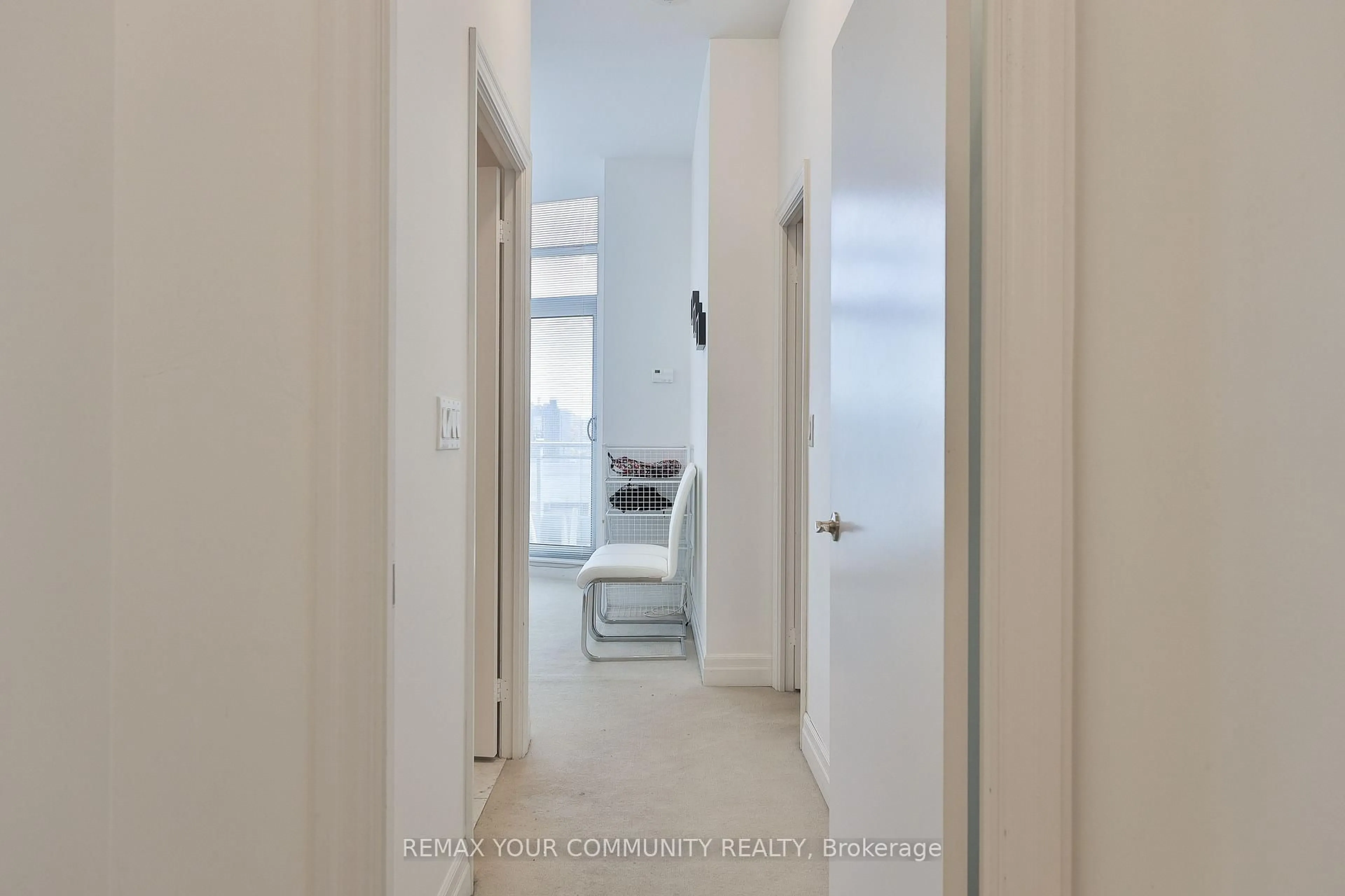 Unknown for 8 Scollard St #Ph 201, Toronto Ontario M5R 1E9