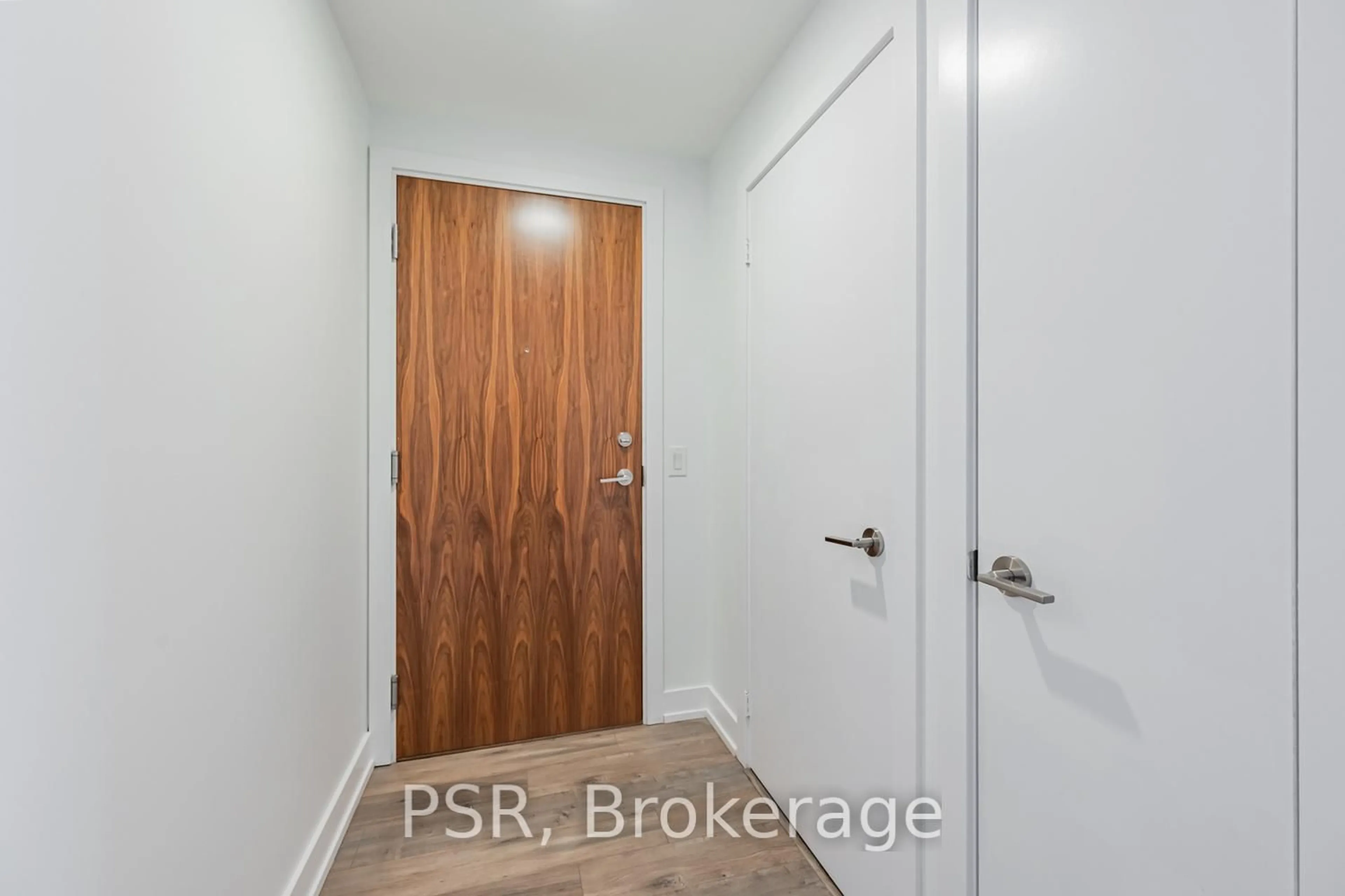 Indoor entryway for 170 Chiltern Hill Rd #317, Toronto Ontario M6C 0A9