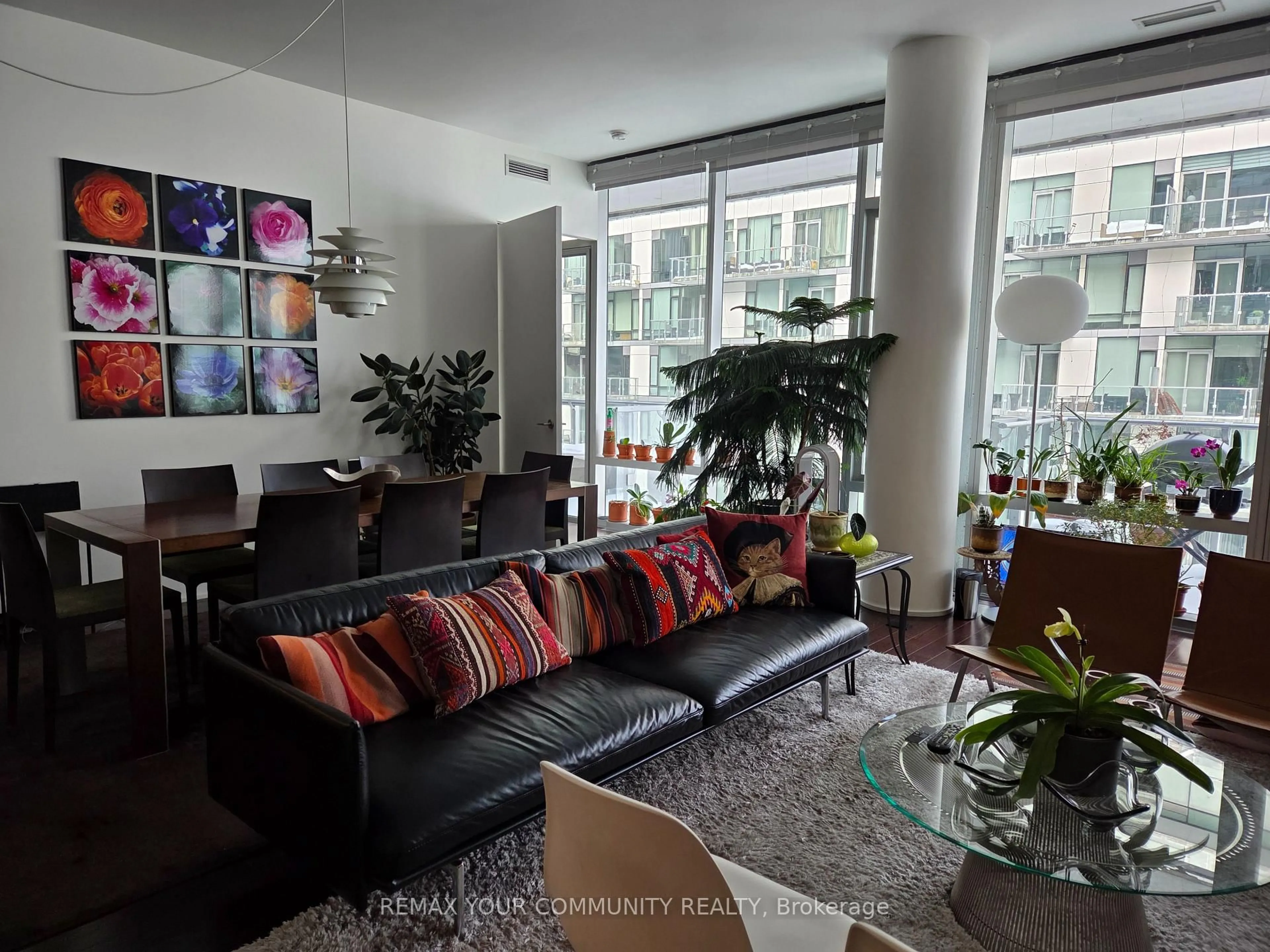 Living room with furniture, unknown for 39 Queens Quay #815, Toronto Ontario M5E 0A5