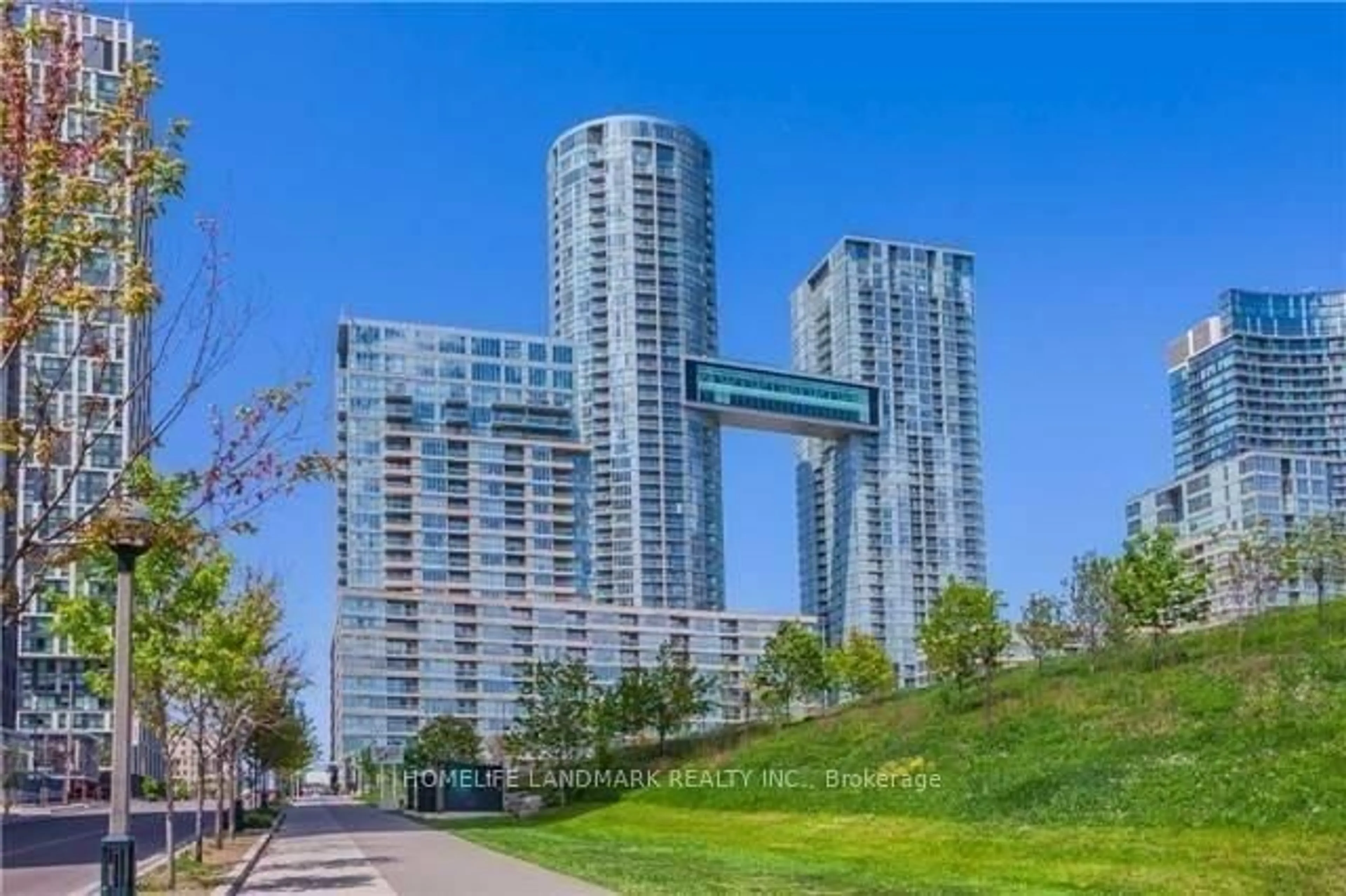 Unknown for 26 Capreol Crt #G17, Toronto Ontario M5V 4A3