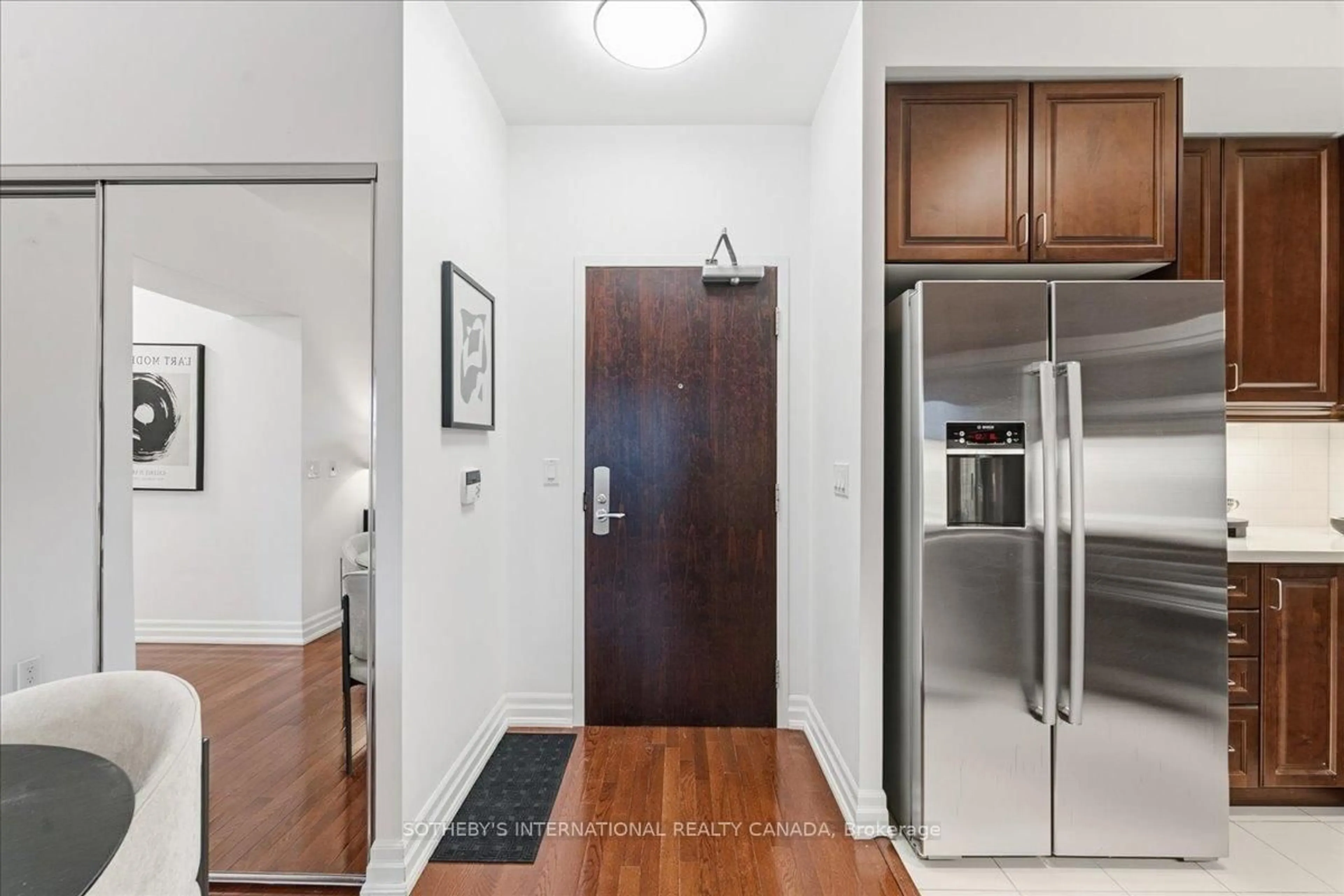 Indoor entryway for 35 Balmuto St #1502, Toronto Ontario M4Y 0A3