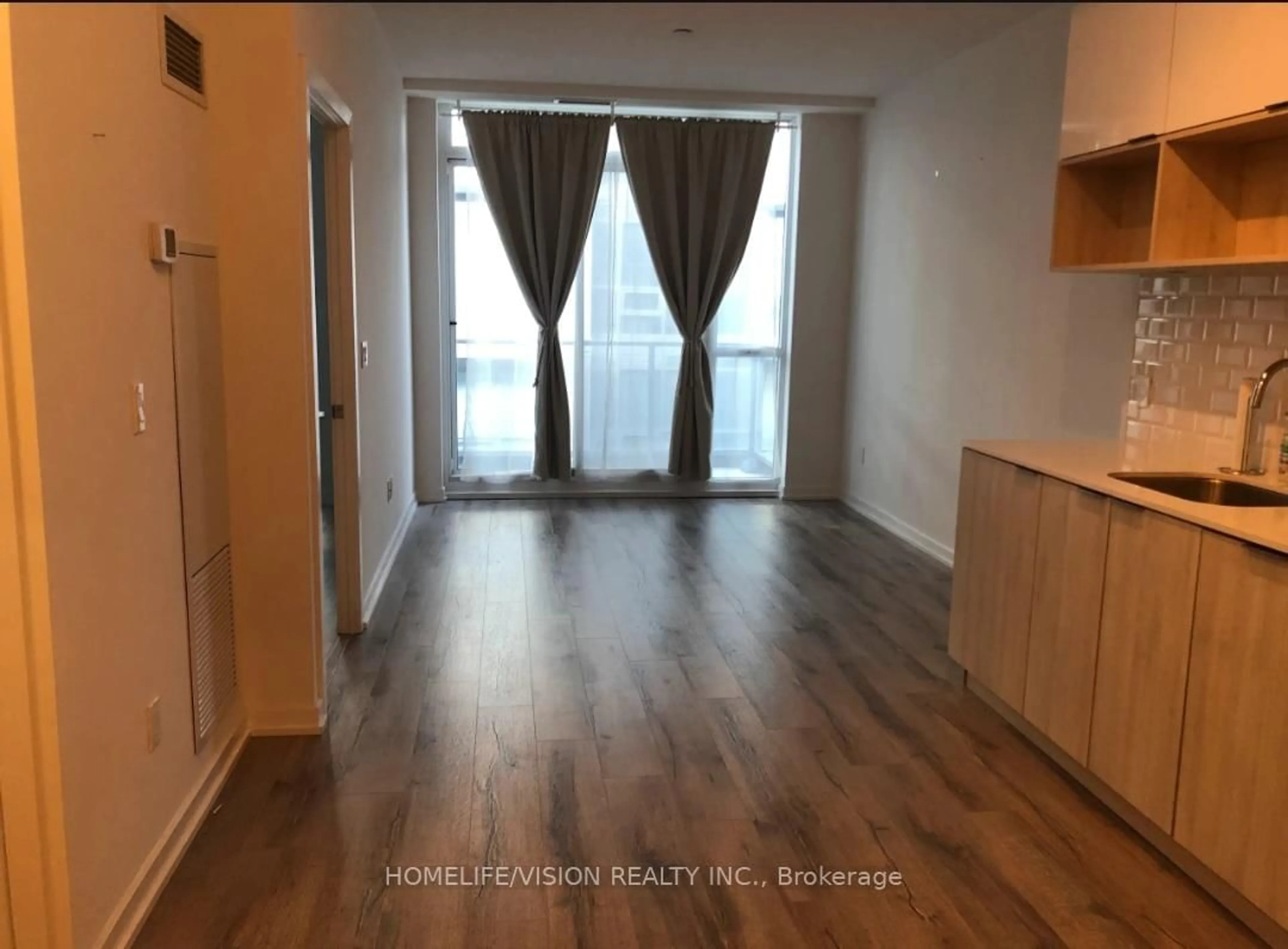 A pic of a room for 52 Forest Manor Rd #616, Toronto Ontario M2J 1M6