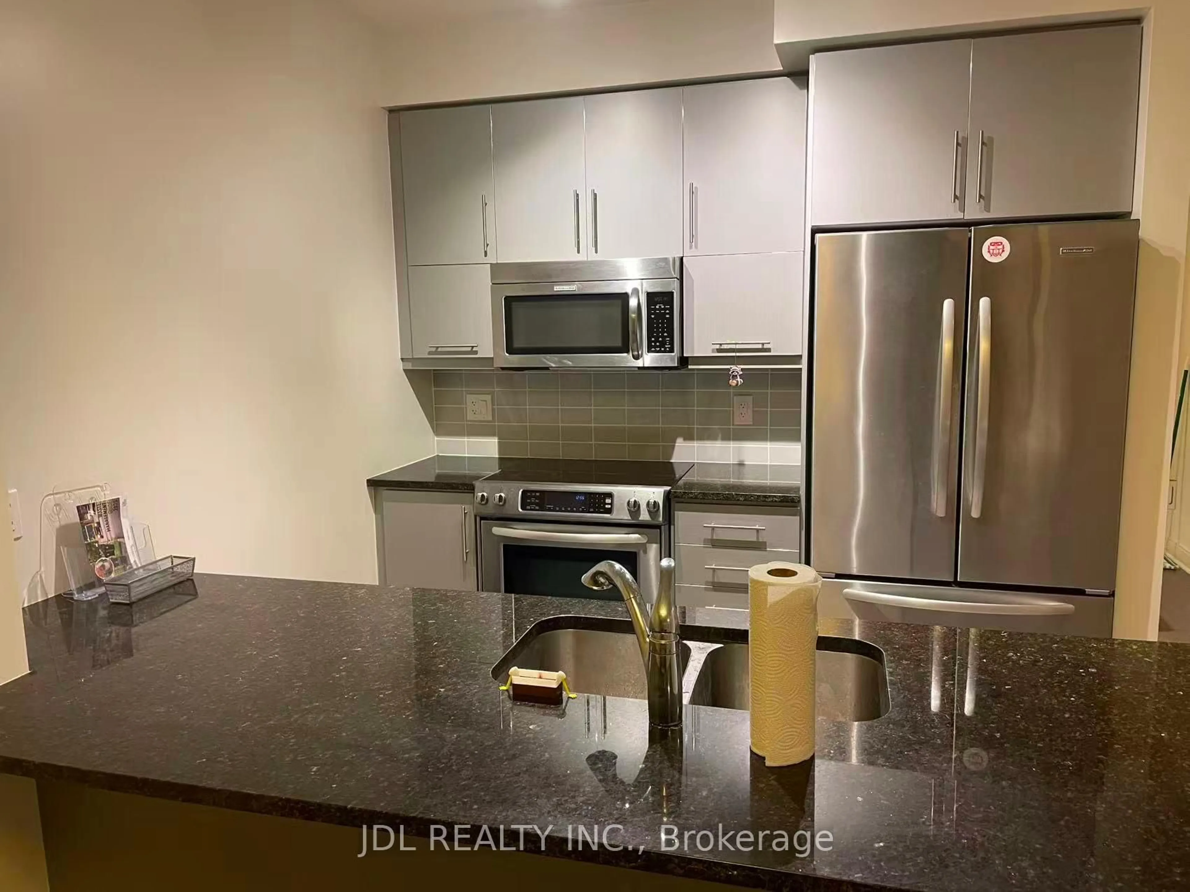 Standard kitchen, unknown for 825 Church St #806, Toronto Ontario M4W 3Z4