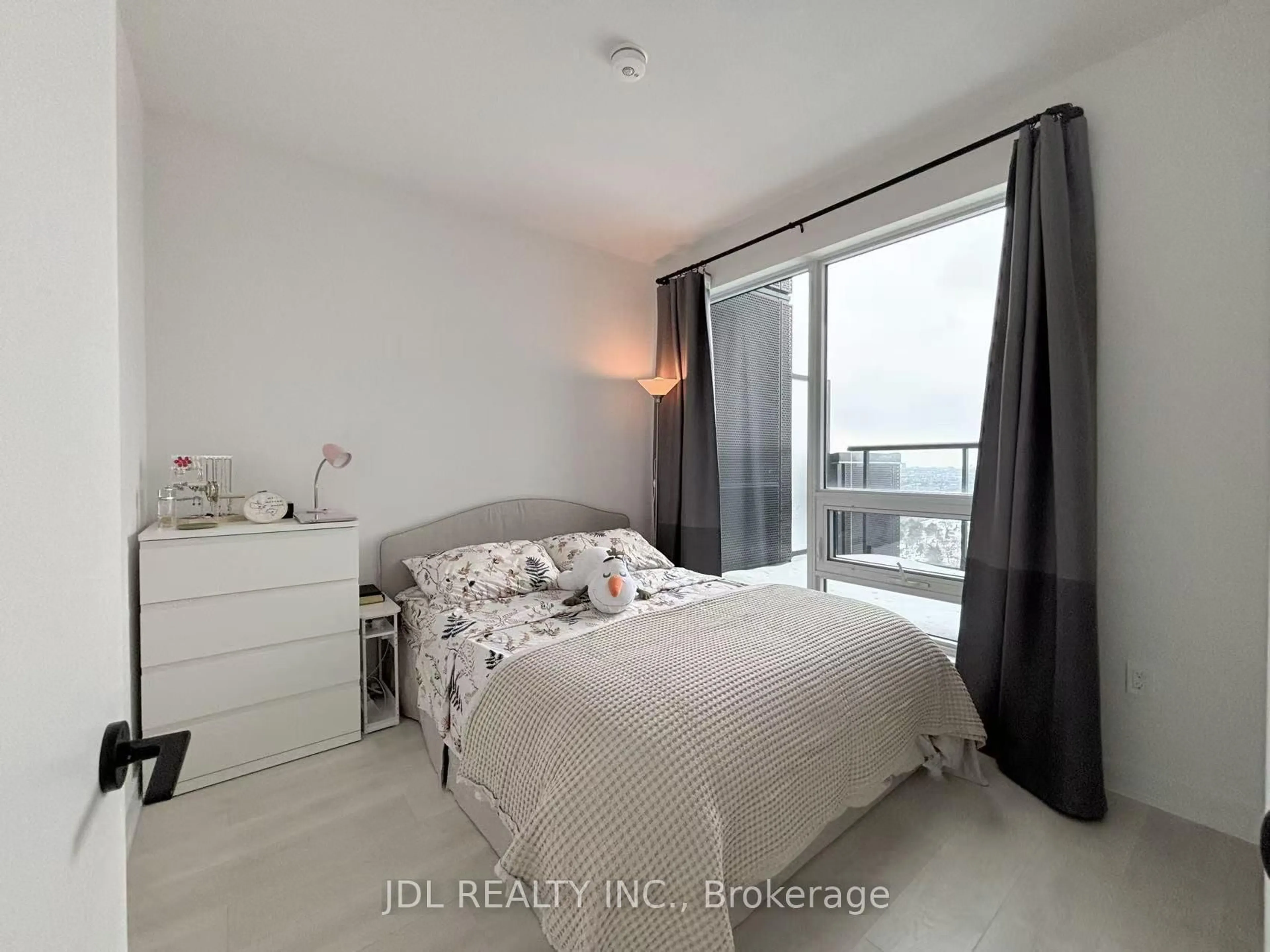 Bedroom with bed, unknown for 127 Broadway Ave #3410, Toronto Ontario M4P 1V4